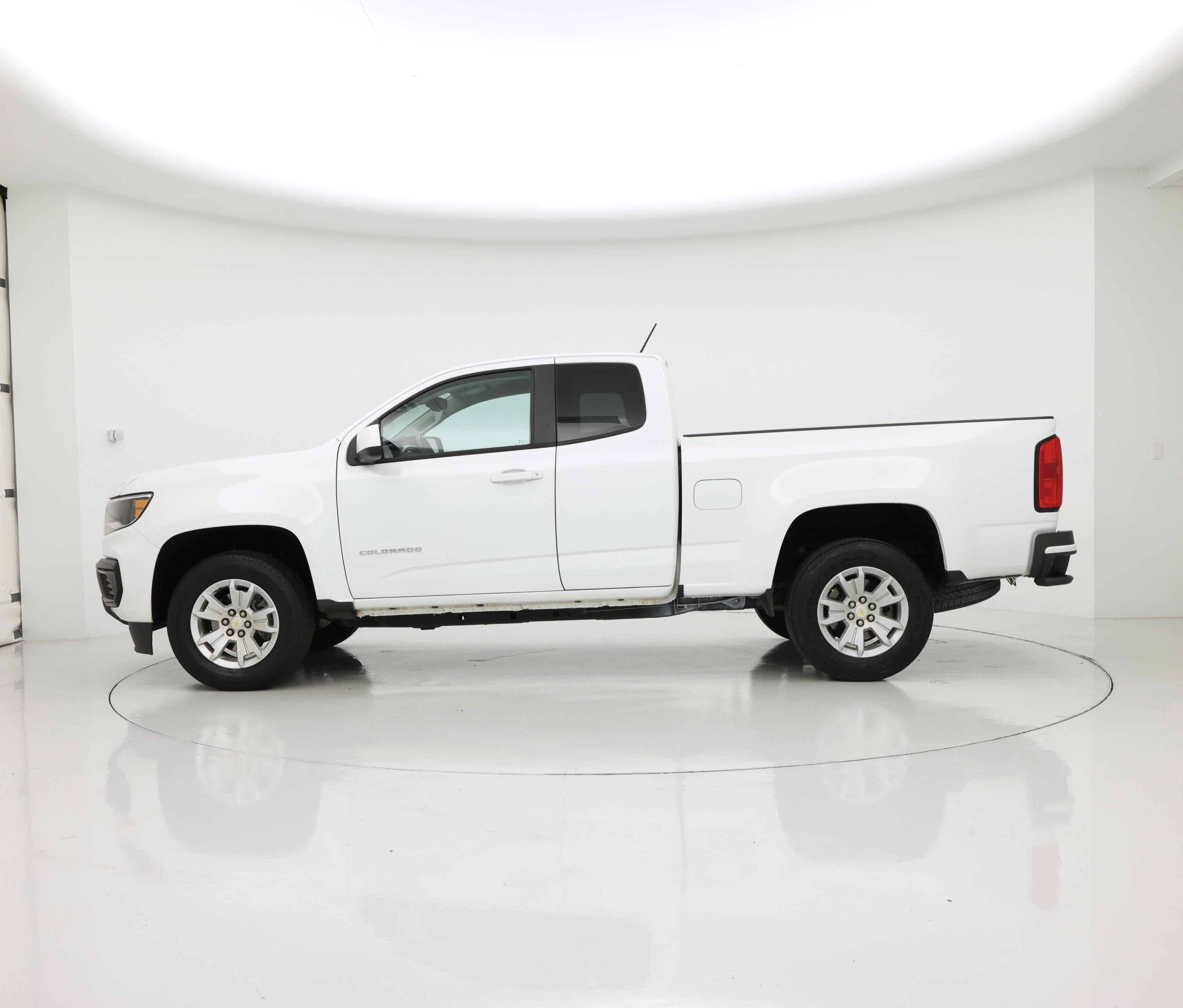 Thumbnail: 2022 Chevrolet Colorado - 3