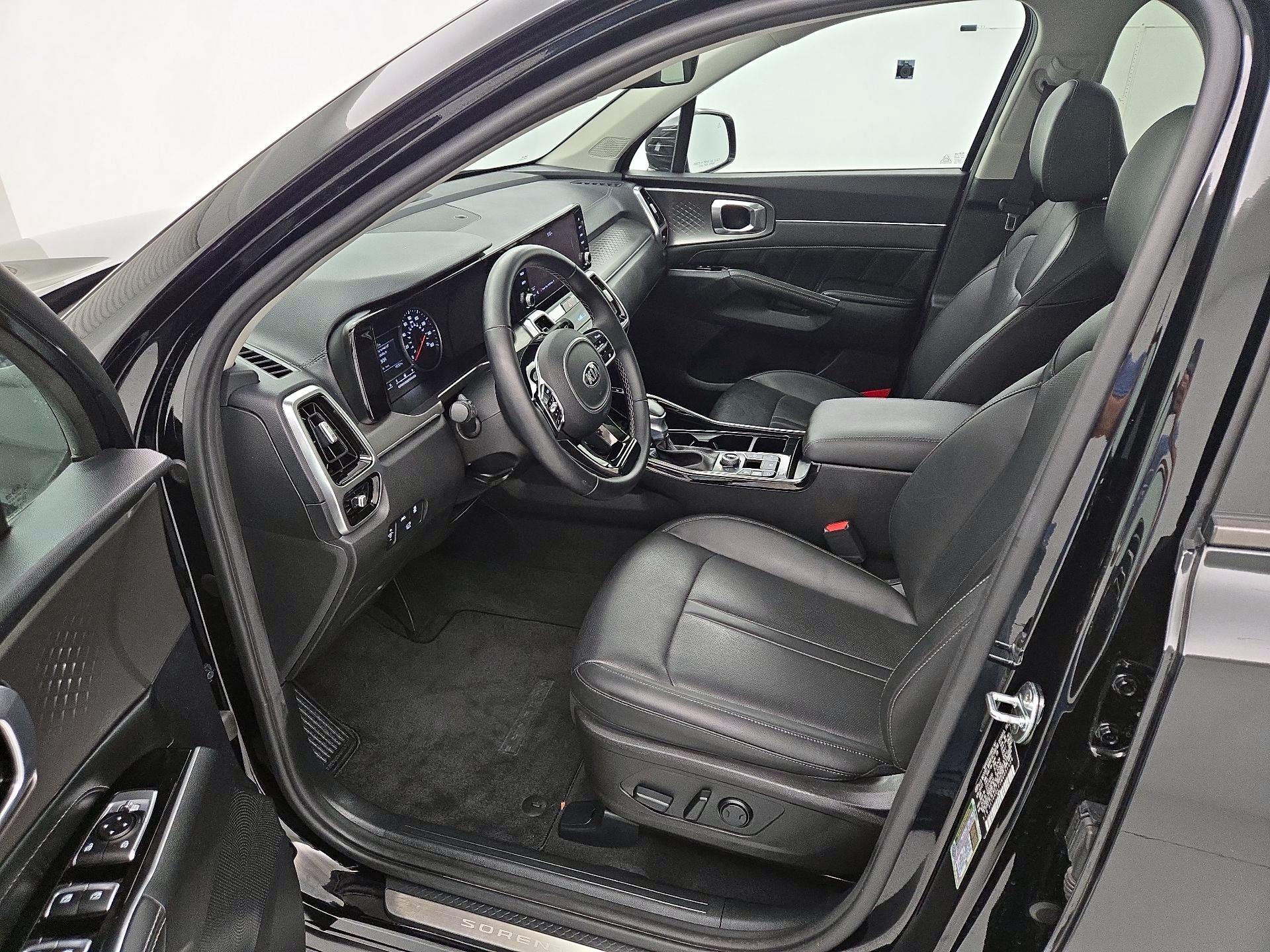 Thumbnail: 2021 Kia Sorento - 11