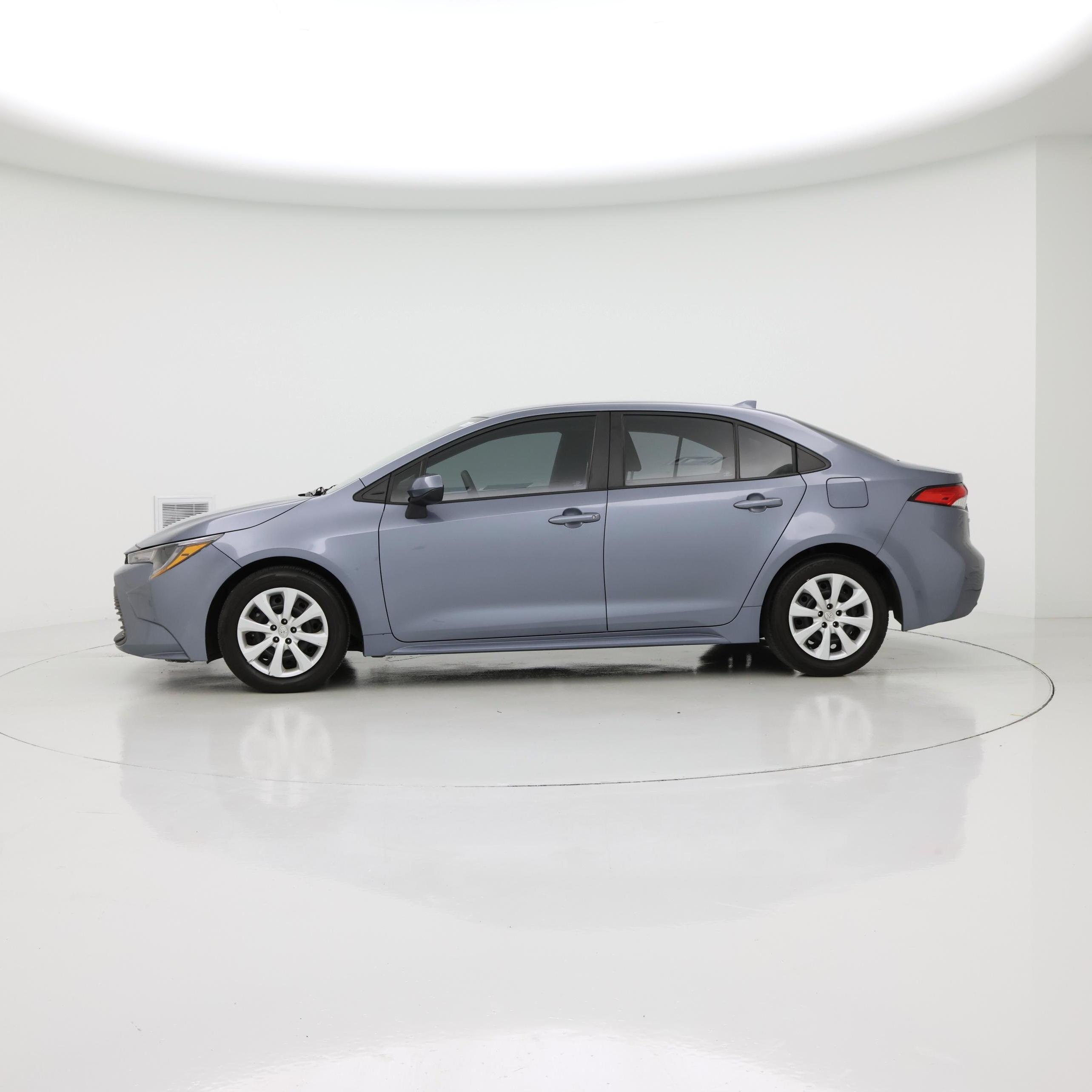 Thumbnail: 2023 Toyota Corolla - 3