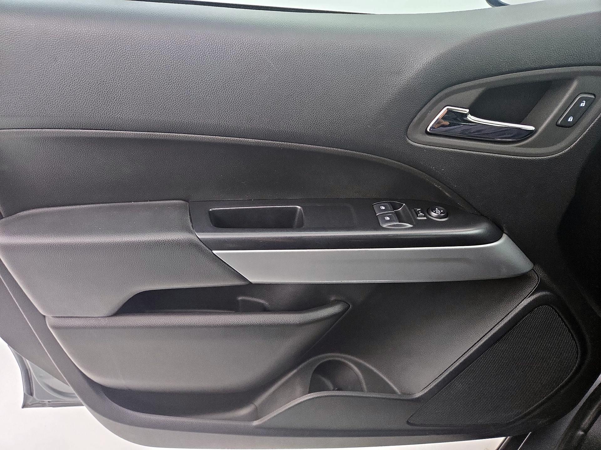 Thumbnail: 2022 Chevrolet Colorado - 12