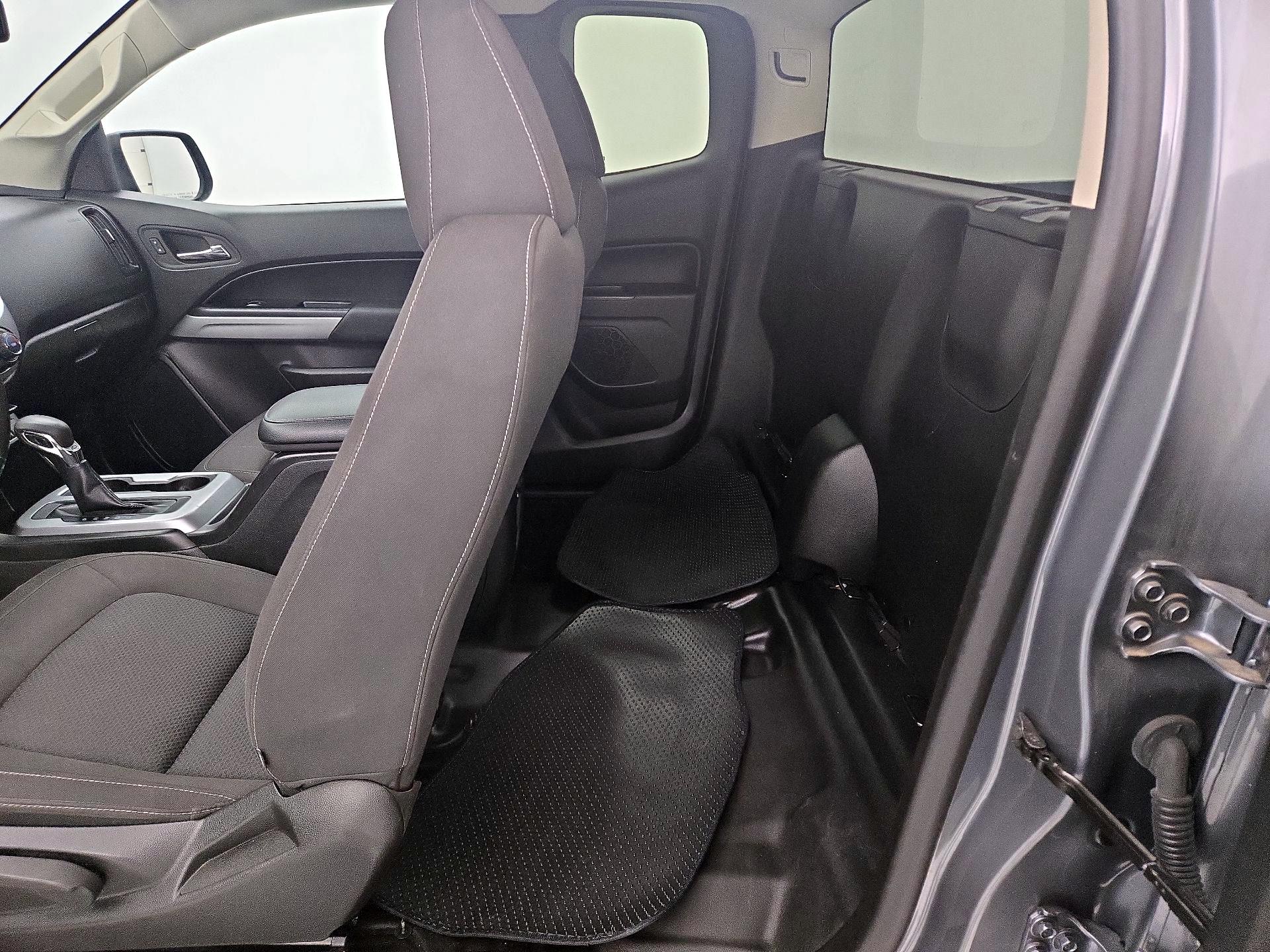 Thumbnail: 2022 Chevrolet Colorado - 19