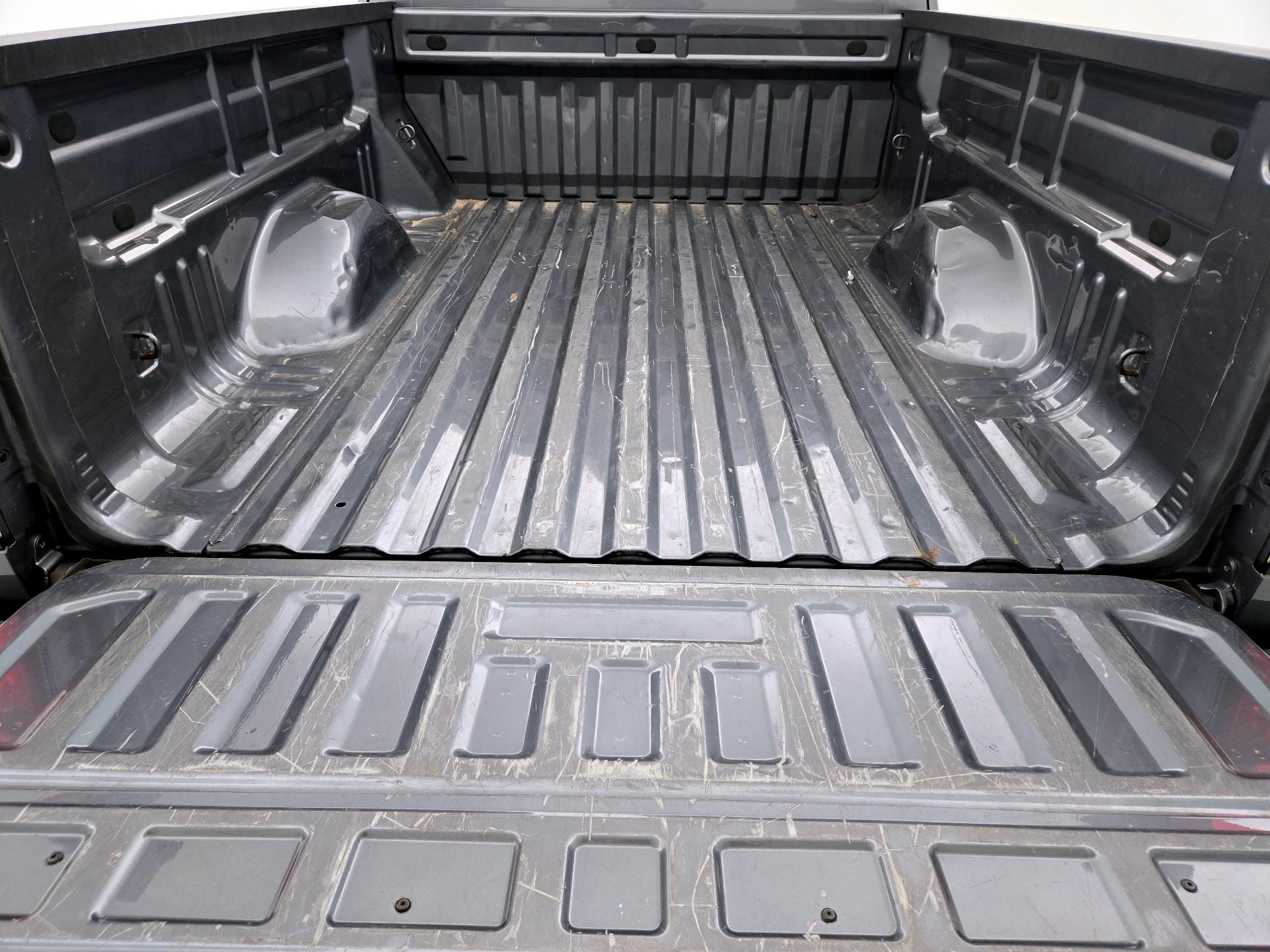 Thumbnail: 2022 Chevrolet Colorado - 20