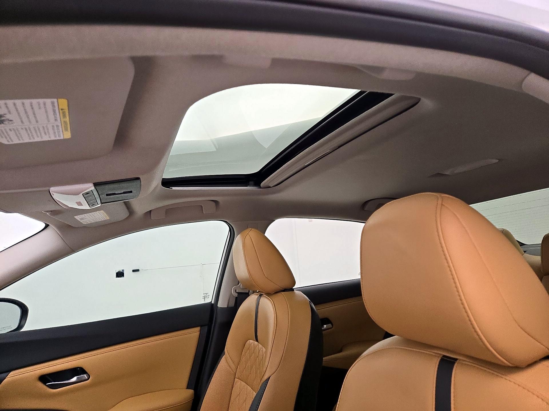 Thumbnail: 2021 Nissan Sentra - 19