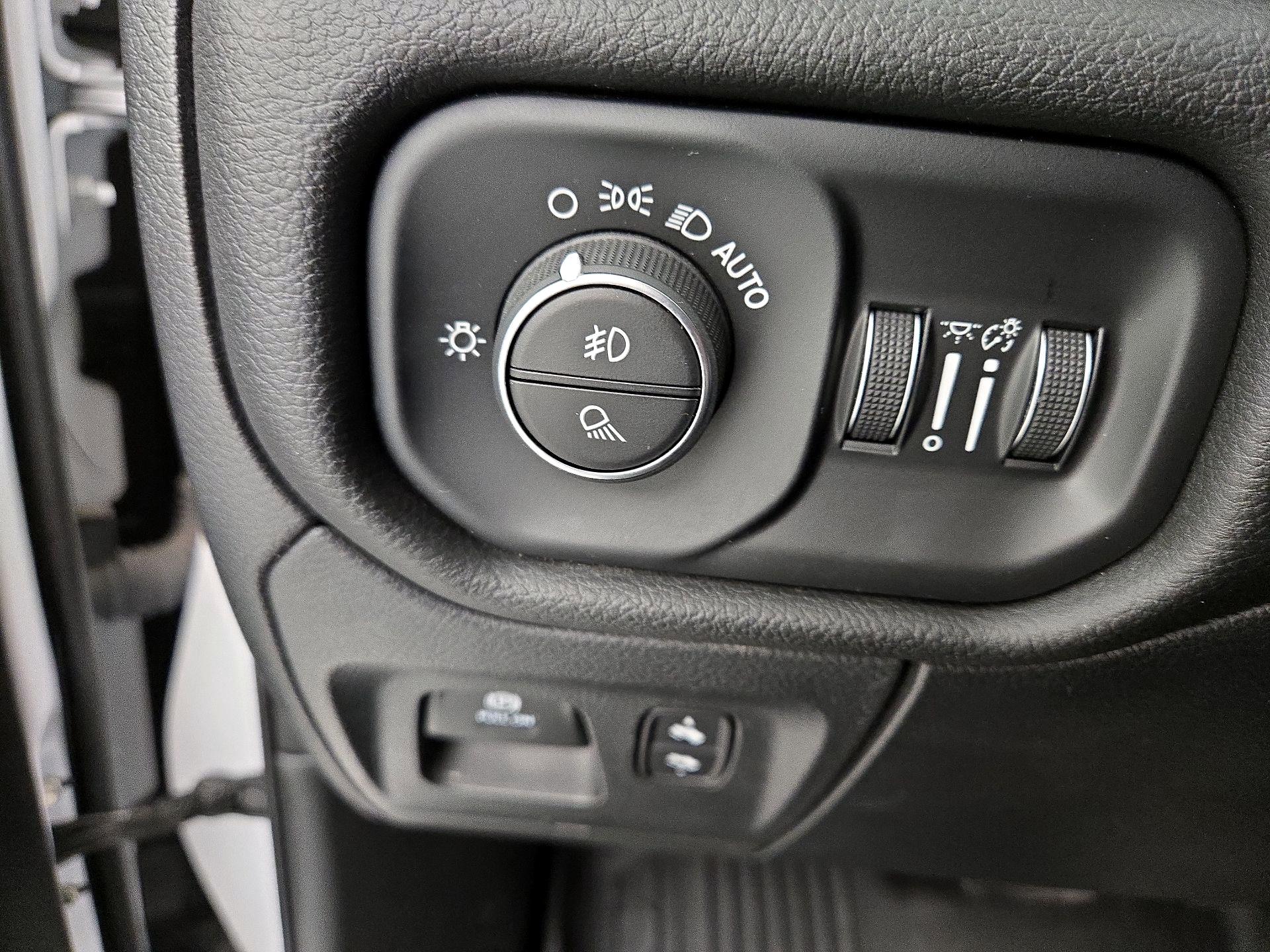 Thumbnail: 2022 RAM 1500 - 13