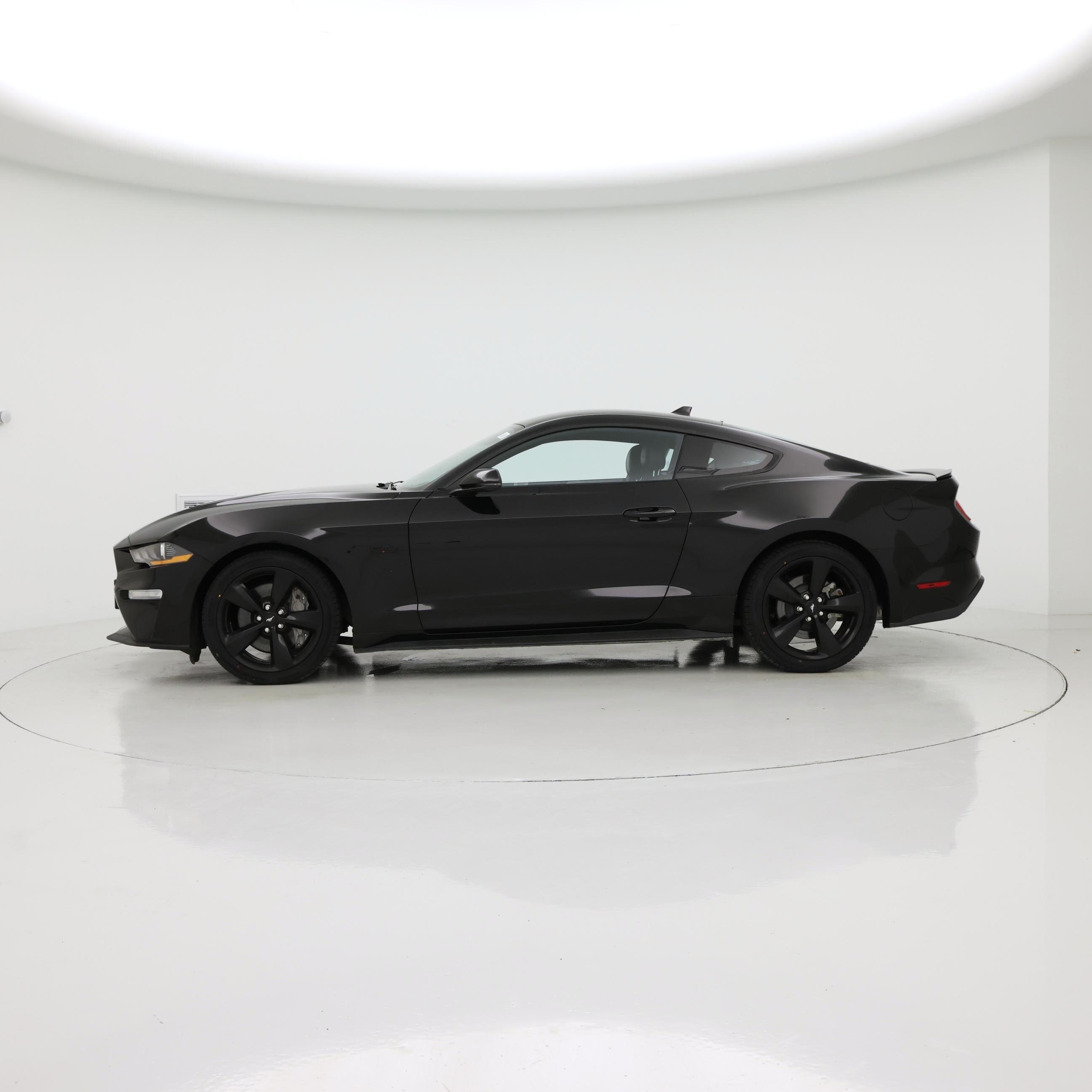 Thumbnail: 2022 Ford Mustang - 3