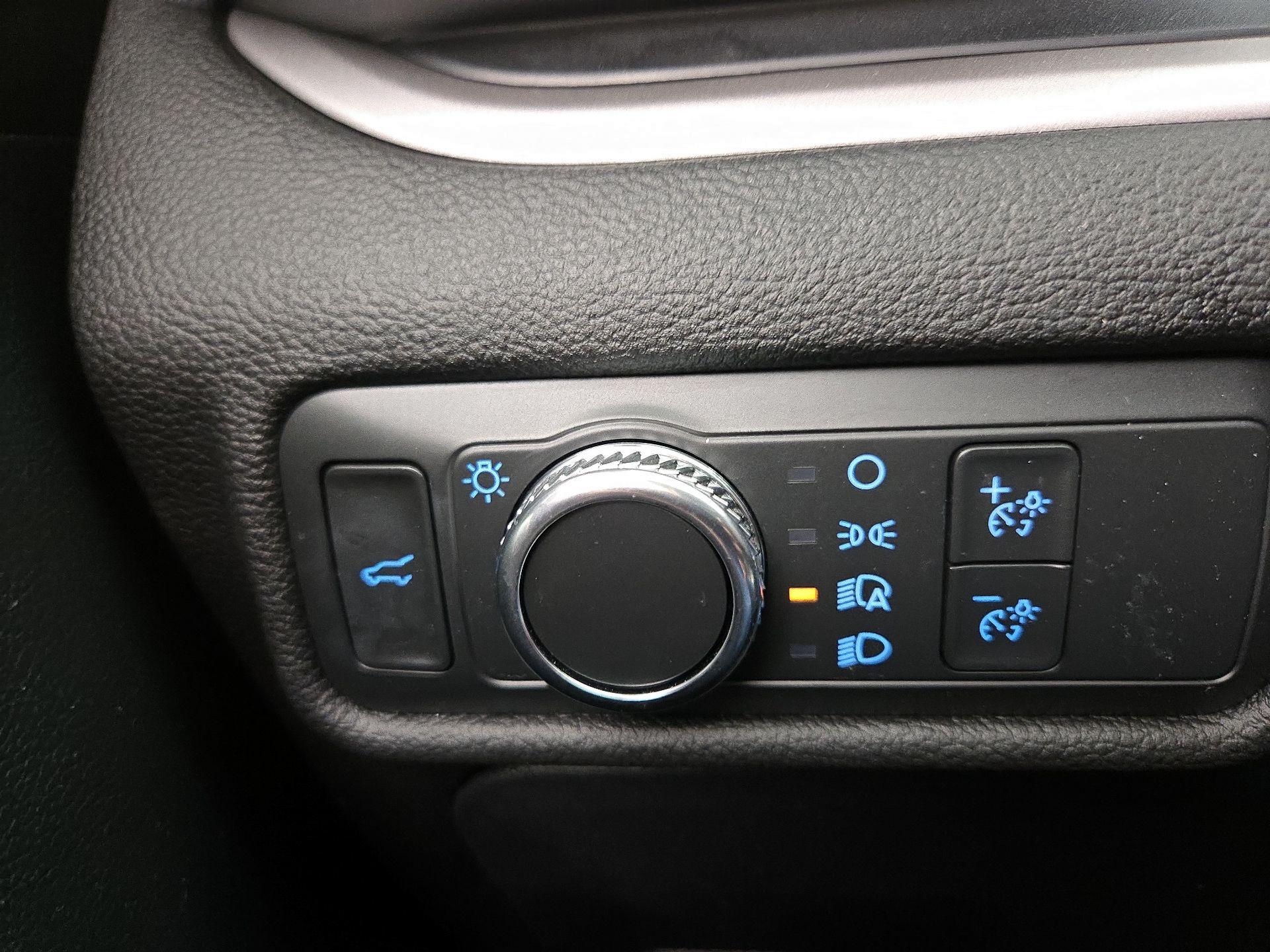 Thumbnail: 2022 Ford Explorer - 13