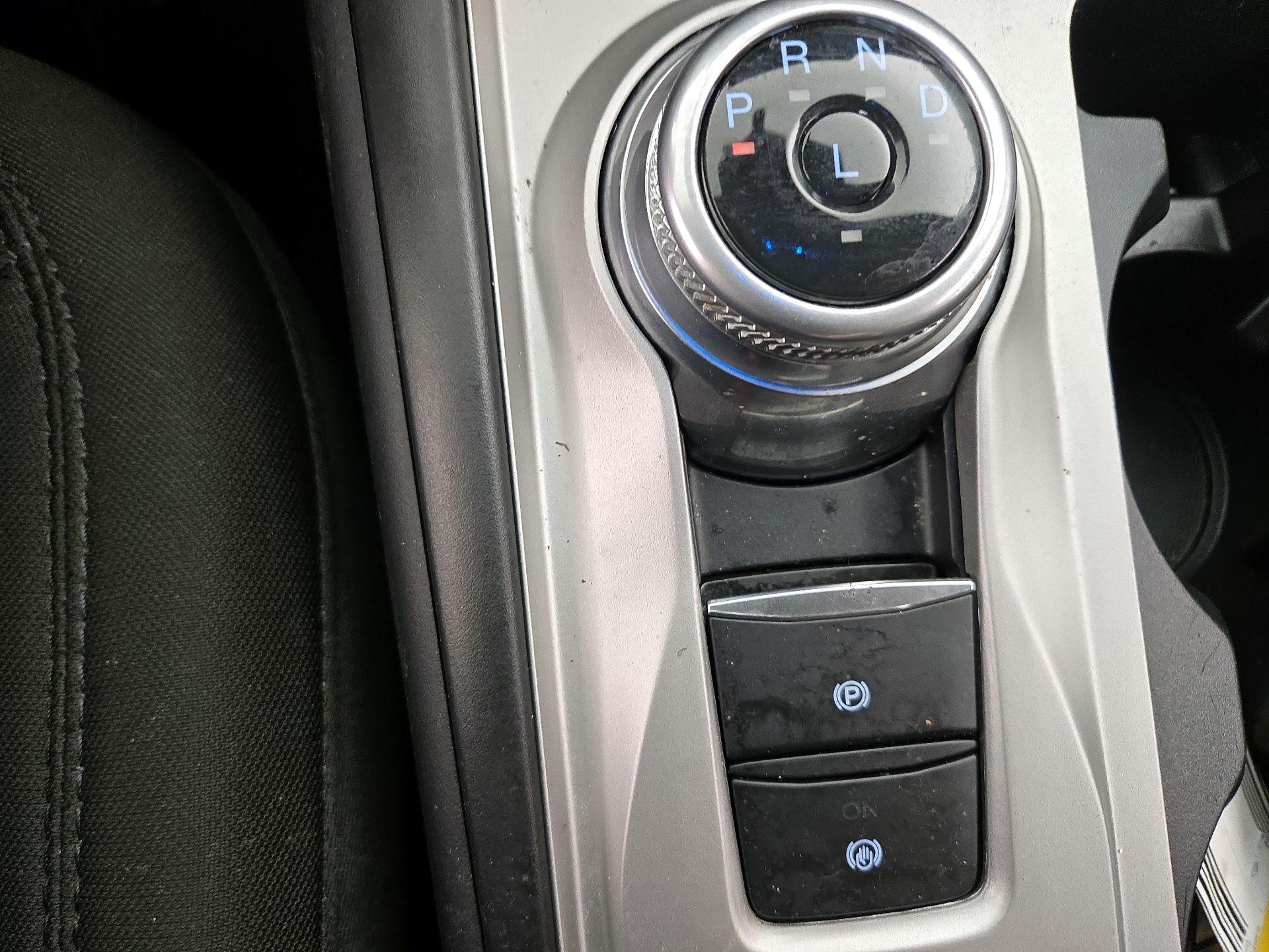 Thumbnail: 2022 Ford Explorer - 17