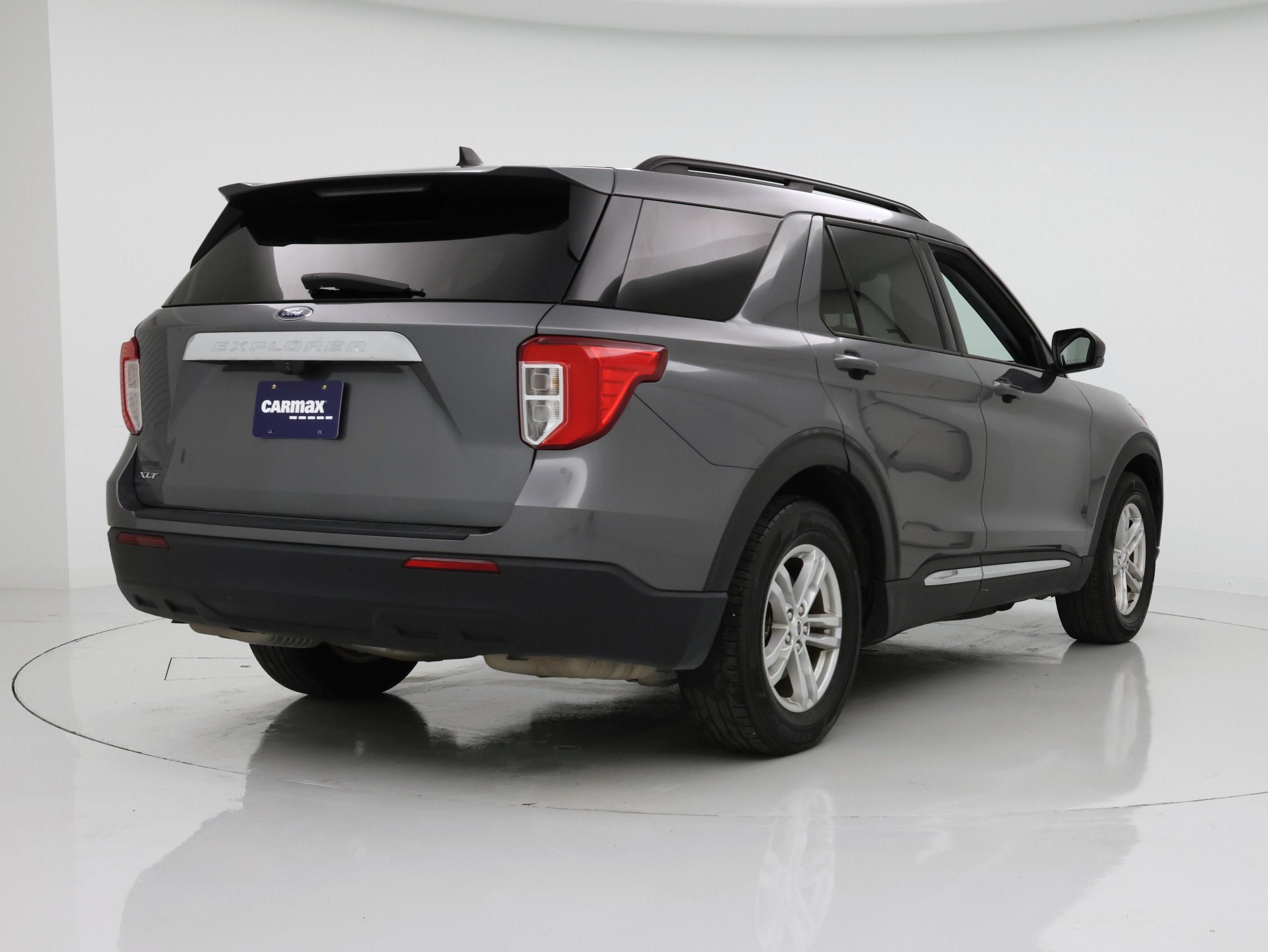 Thumbnail: 2022 Ford Explorer - 8