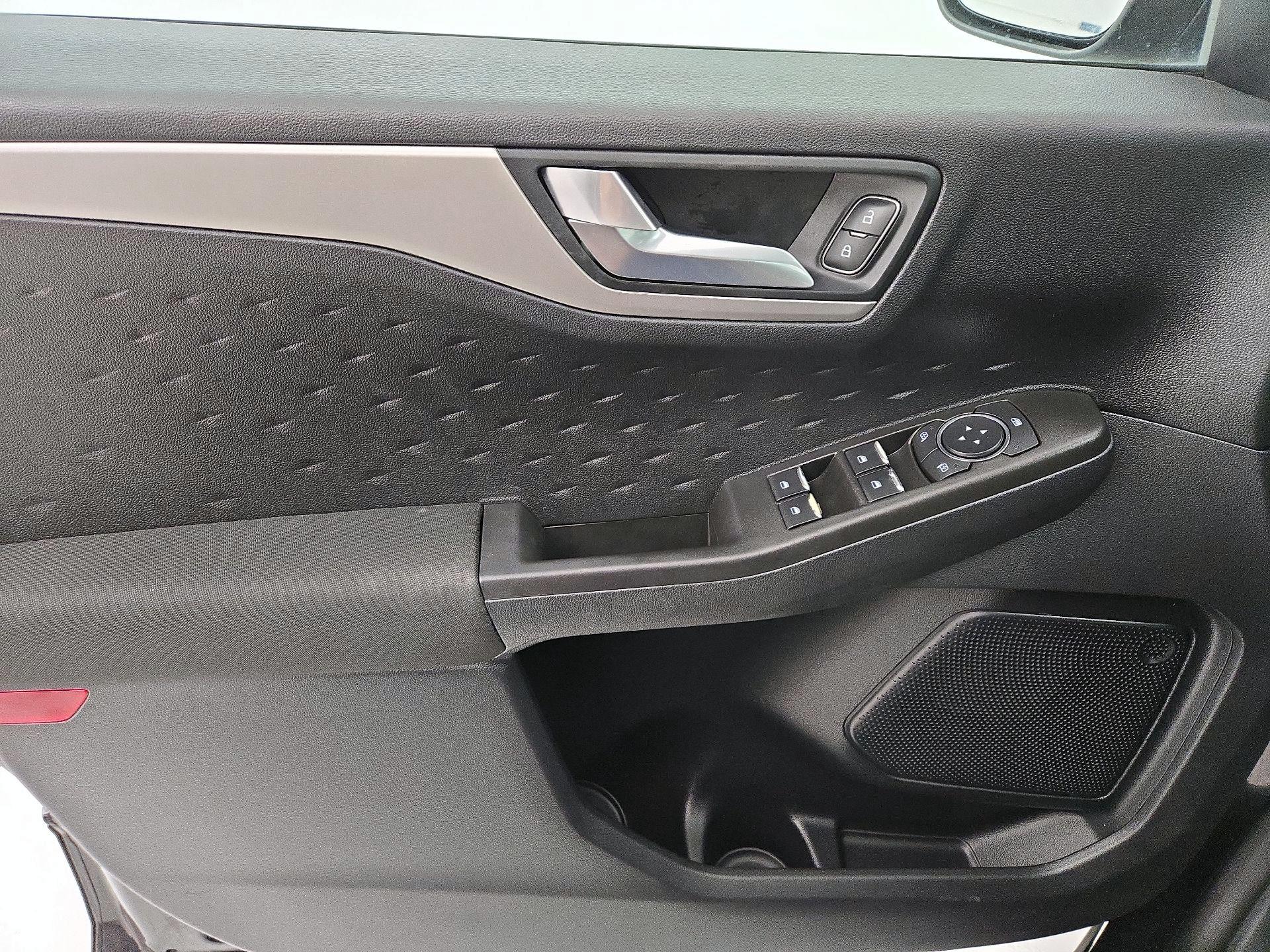 Thumbnail: 2020 Ford Escape - 12