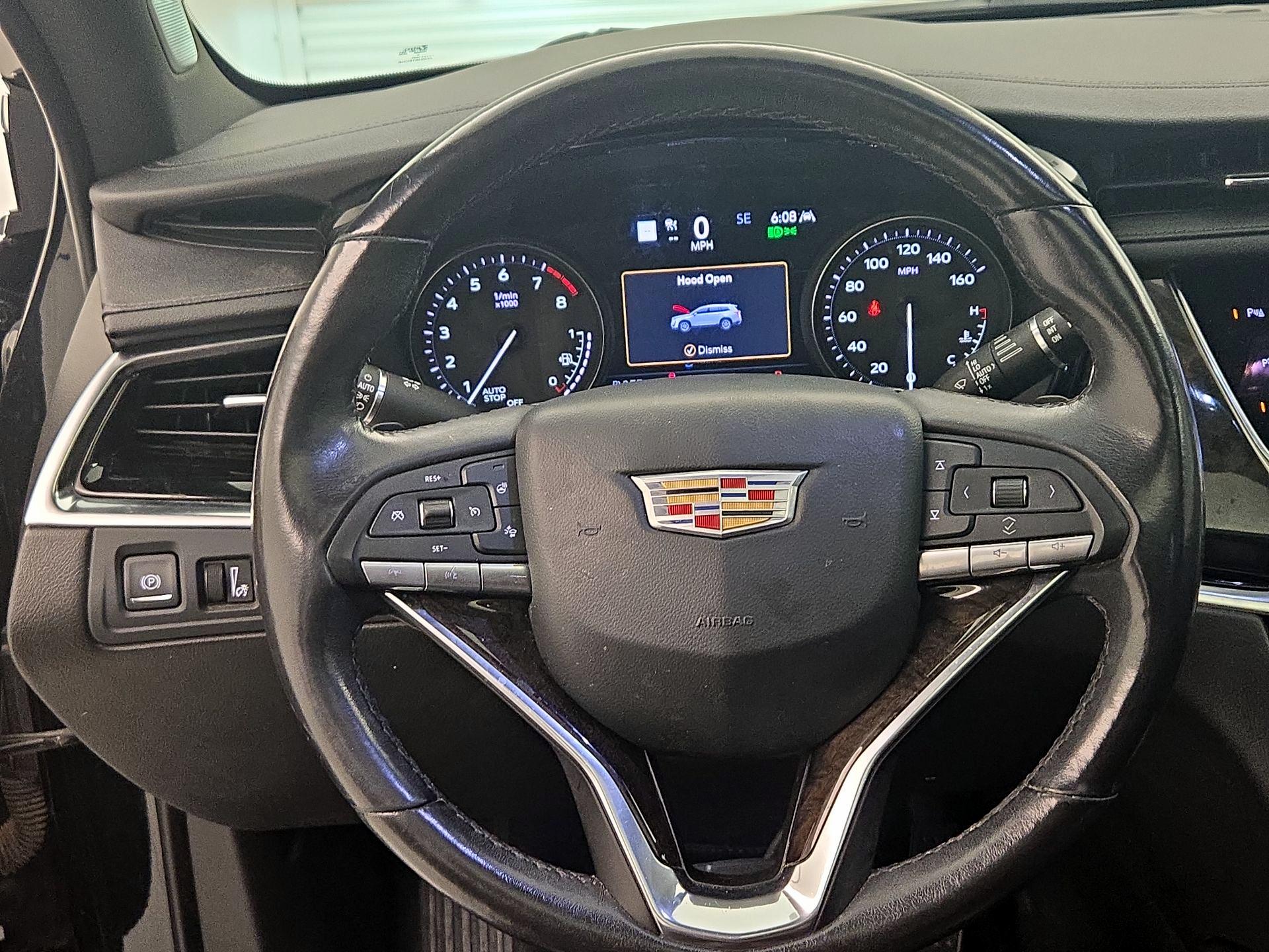 Thumbnail: 2021 Cadillac XT6 - 10