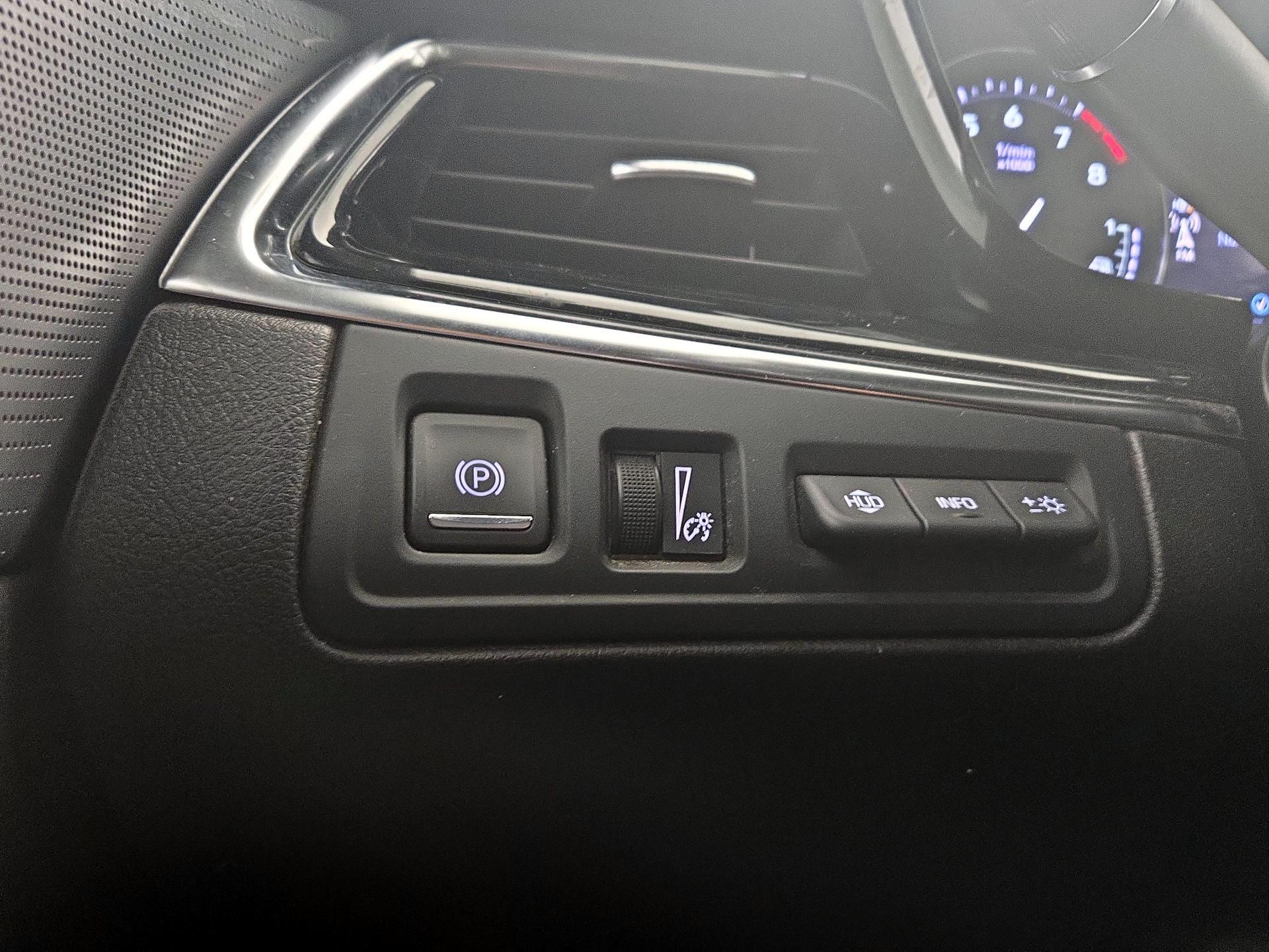 Thumbnail: 2021 Cadillac XT6 - 13