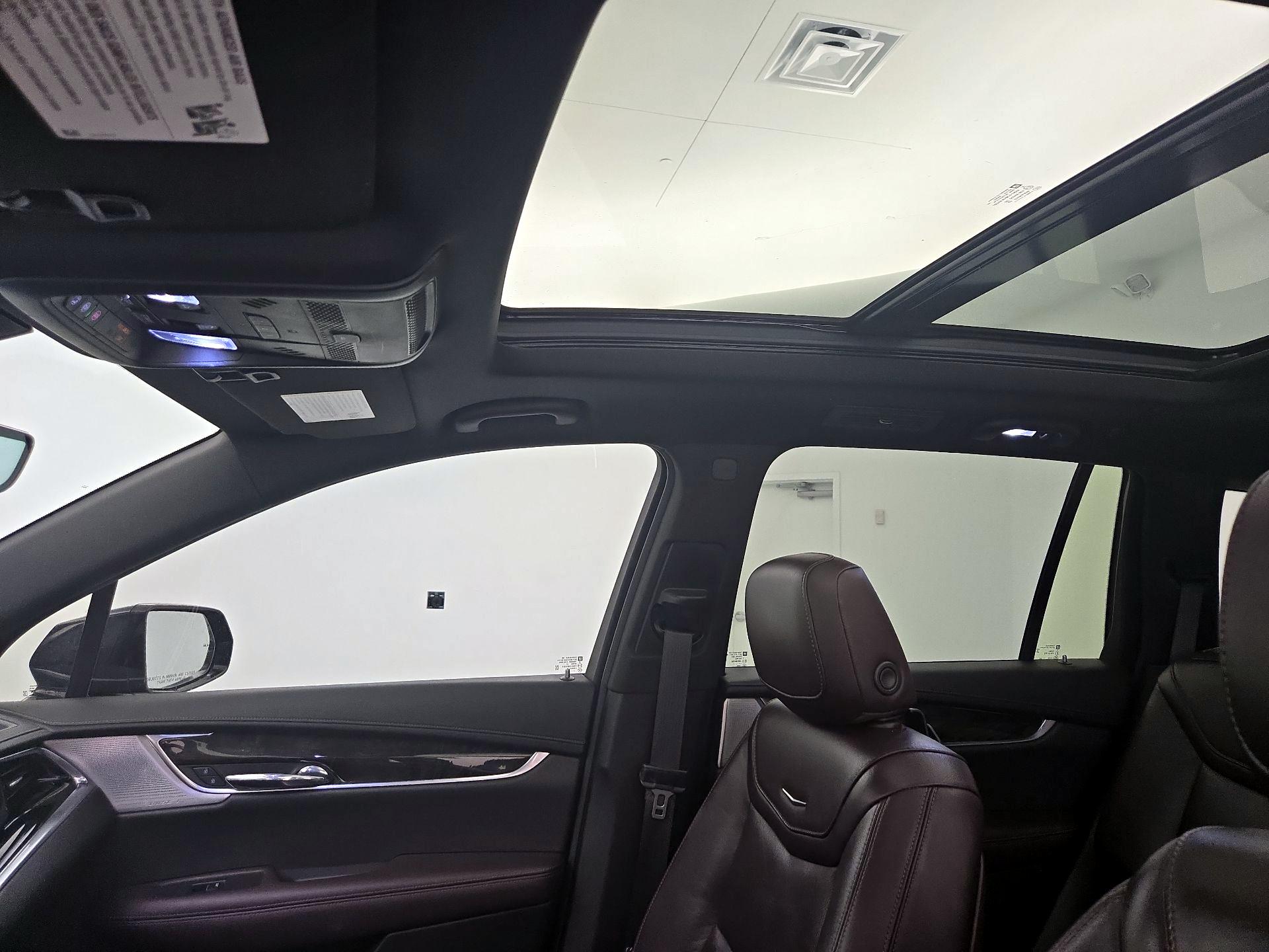 Thumbnail: 2021 Cadillac XT6 - 20