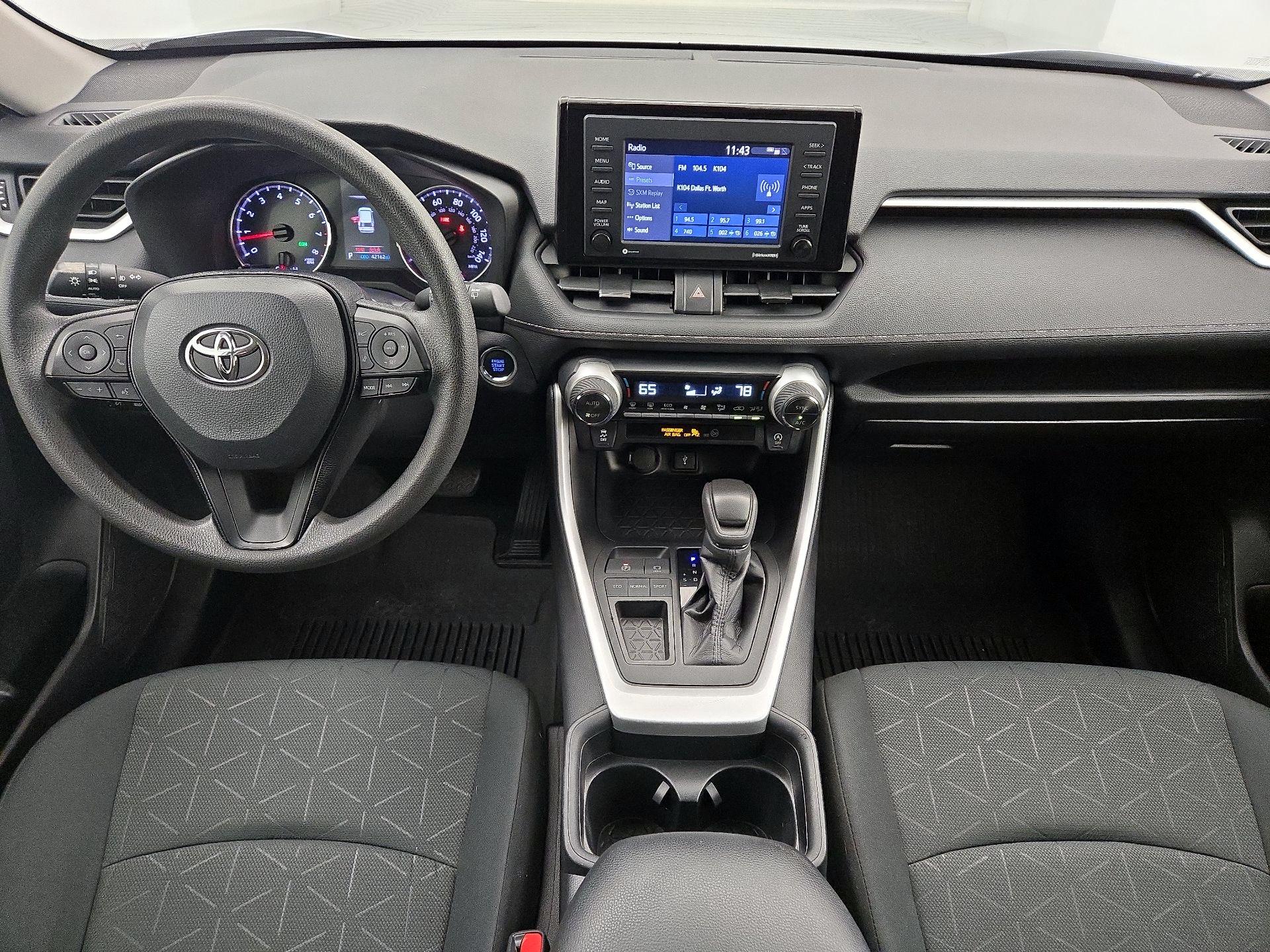 Thumbnail: 2021 Toyota RAV4 - 9