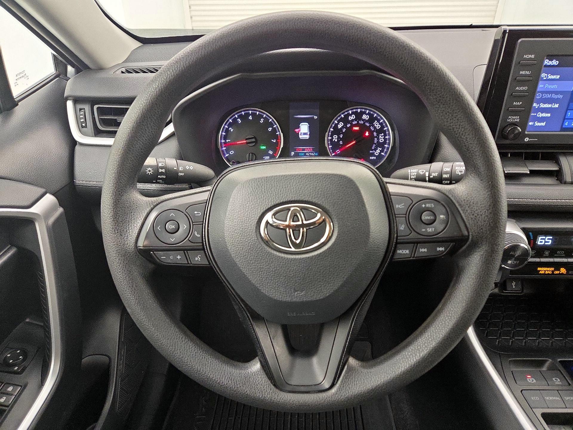 Thumbnail: 2021 Toyota RAV4 - 10