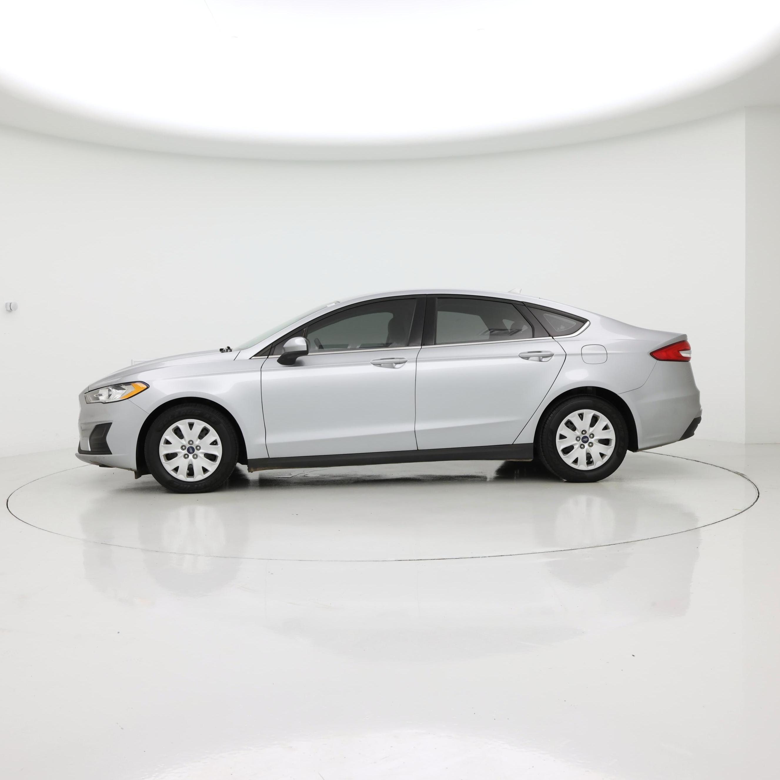 Thumbnail: 2020 Ford Fusion - 3