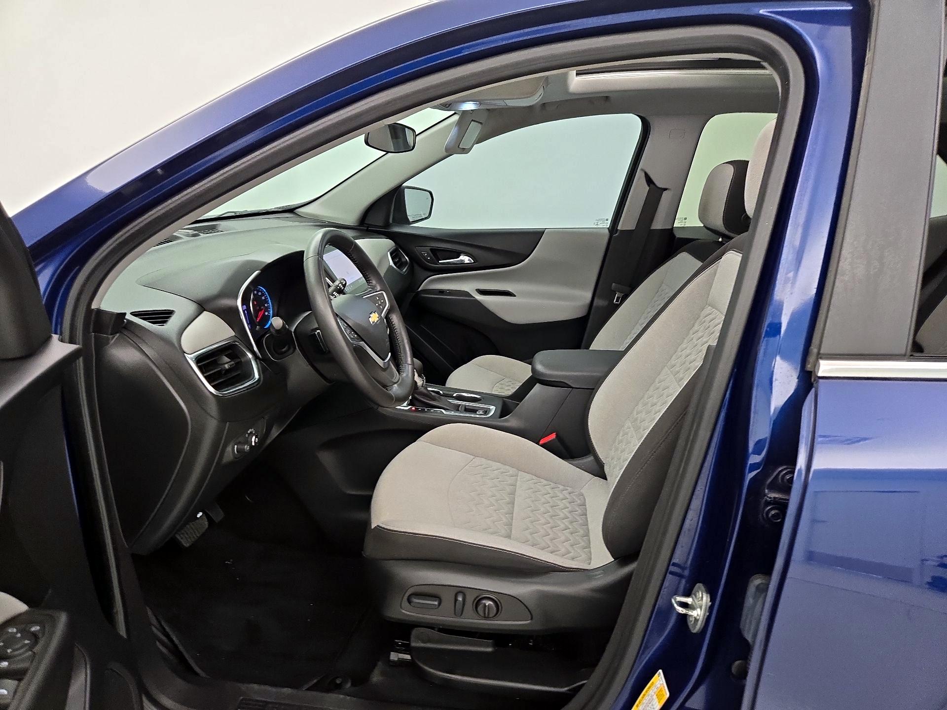 Thumbnail: 2022 Chevrolet Equinox - 11