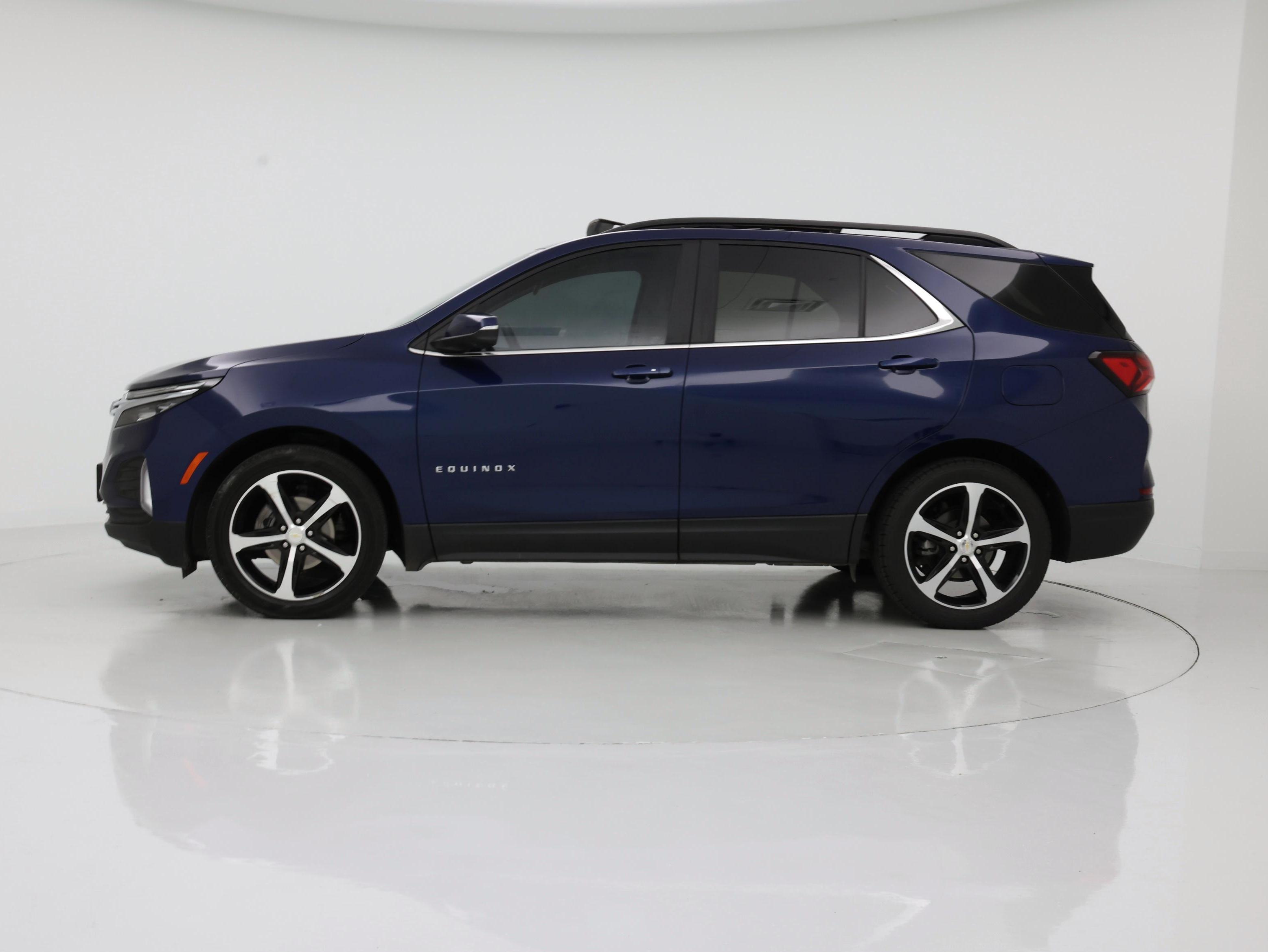 Thumbnail: 2022 Chevrolet Equinox - 3