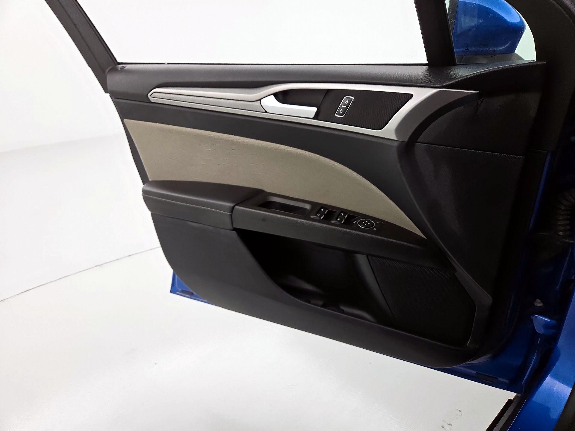 Thumbnail: 2020 Ford Fusion - 12