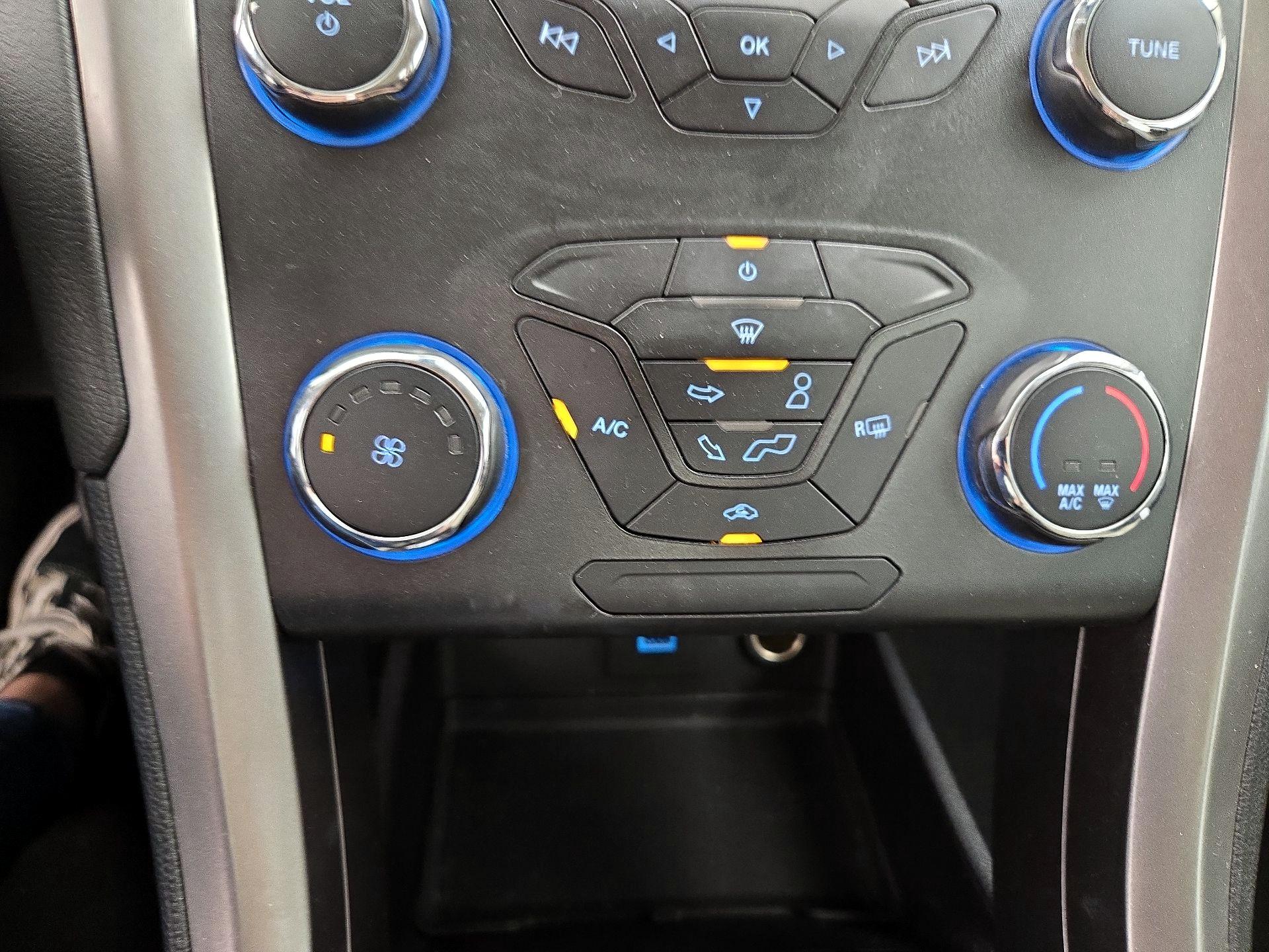 Thumbnail: 2020 Ford Fusion - 16