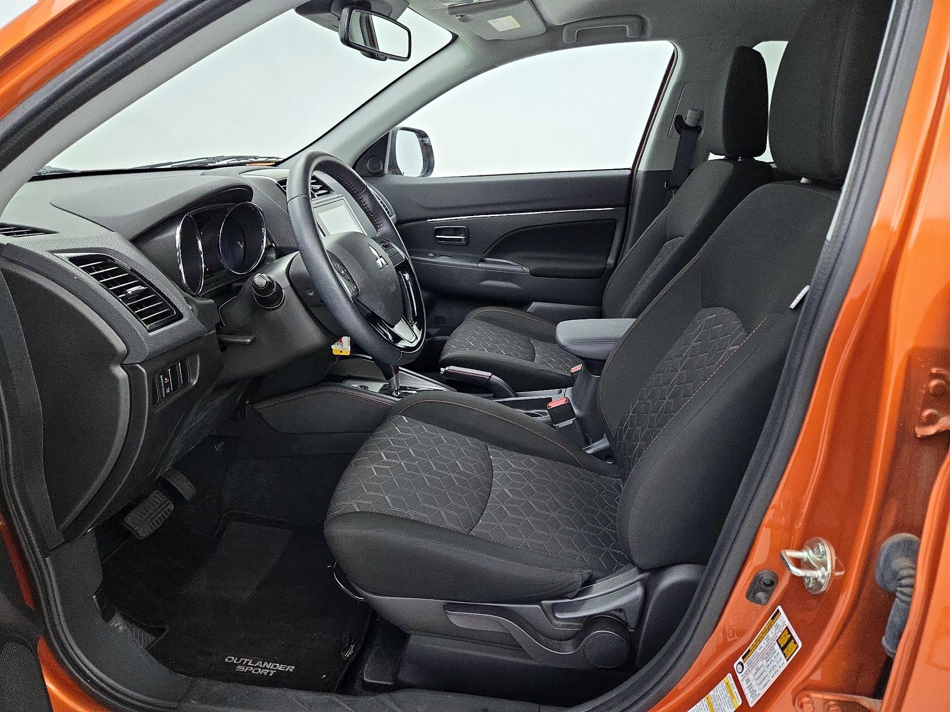 Thumbnail: 2022 Mitsubishi Outlander Sport - 11