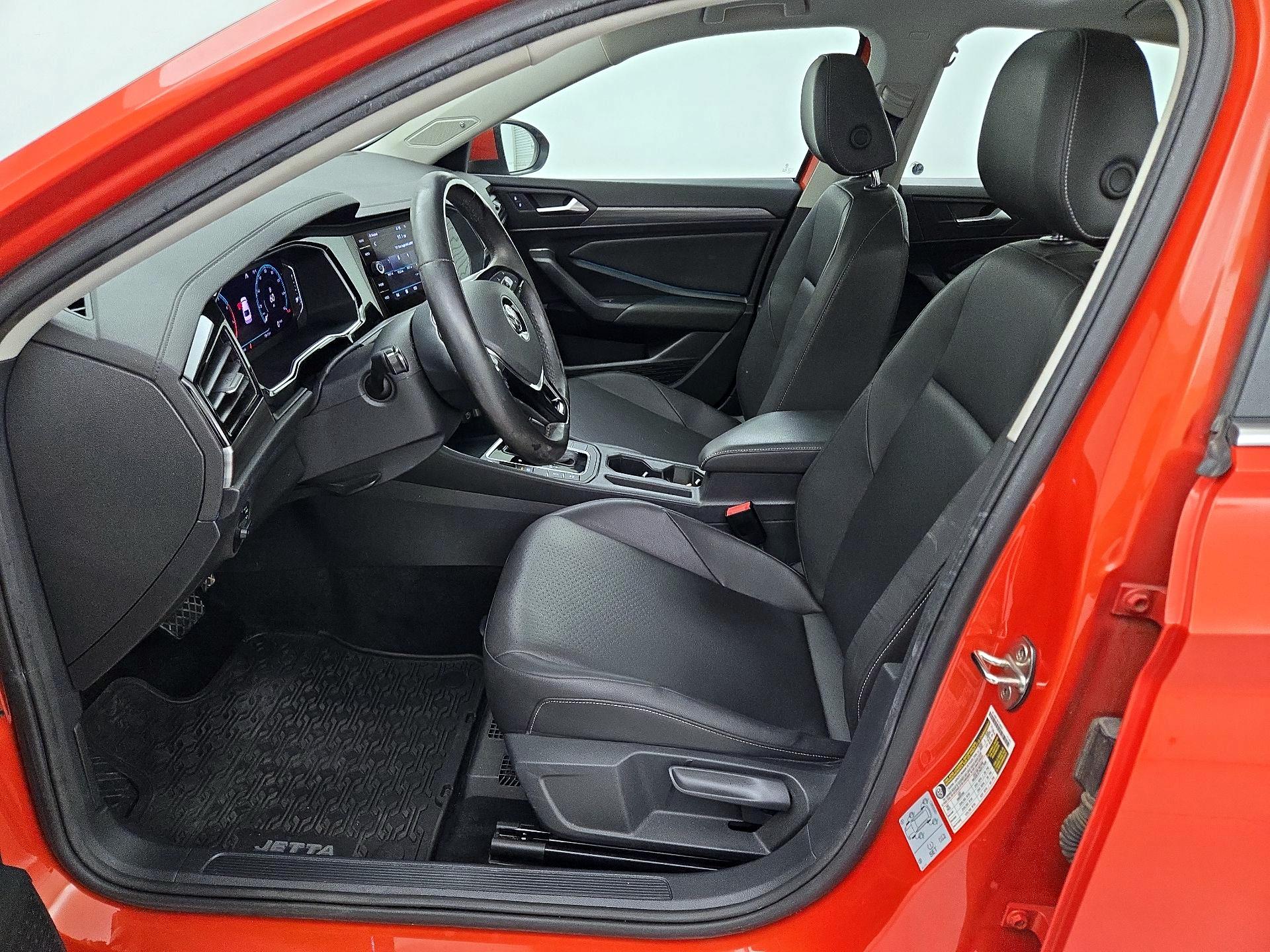Thumbnail: 2019 Volkswagen Jetta - 11