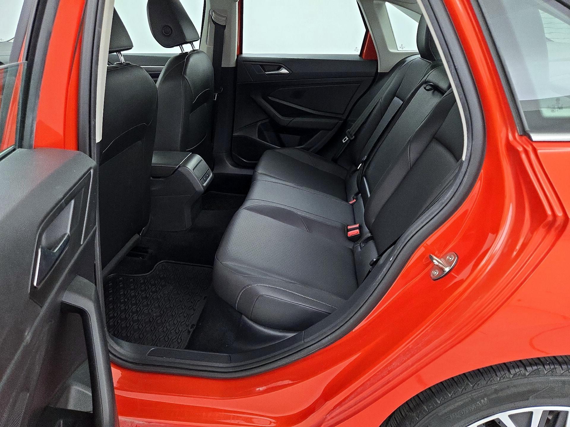 Thumbnail: 2019 Volkswagen Jetta - 20