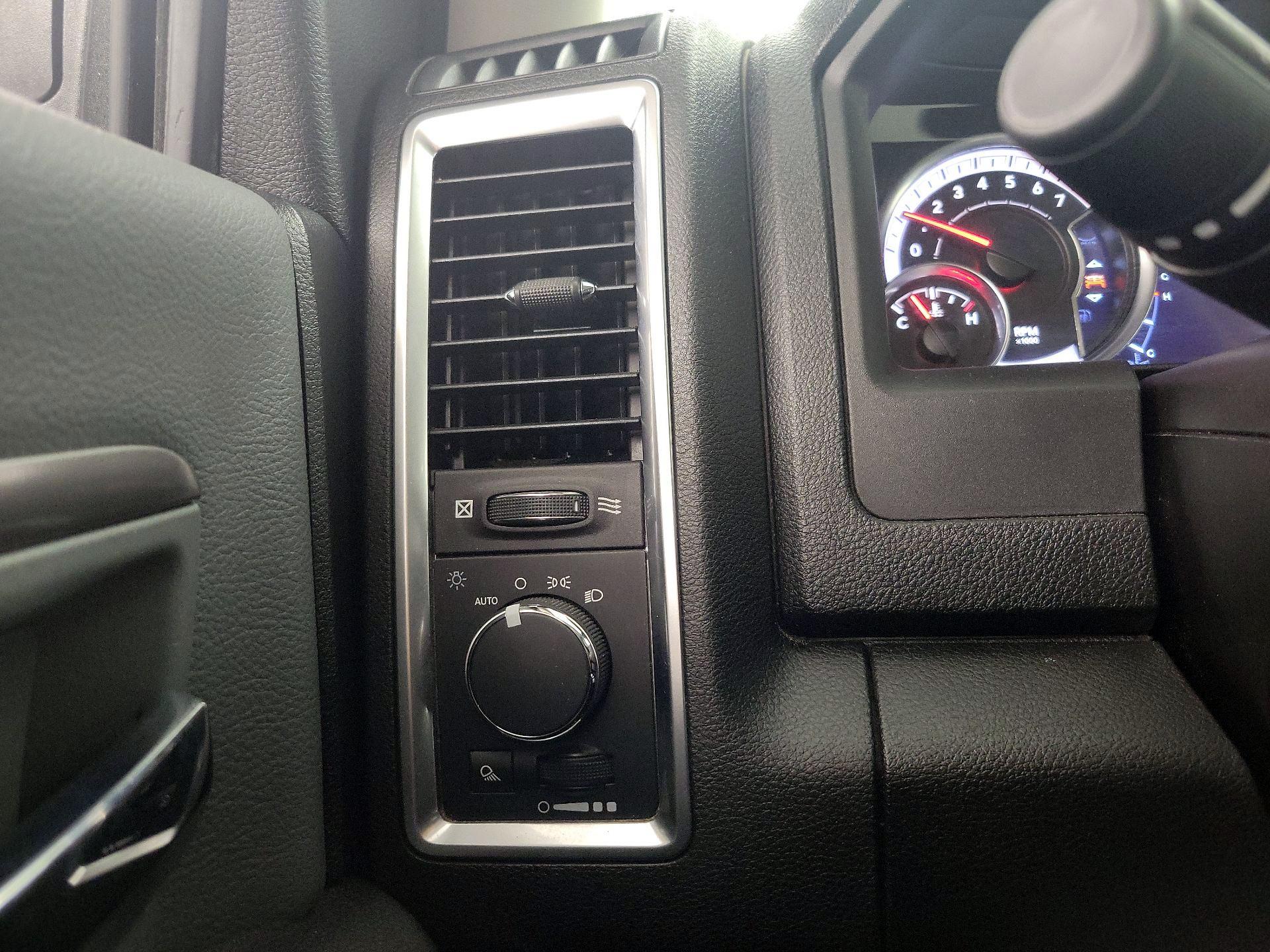 Thumbnail: 2023 RAM 1500 Classic - 13