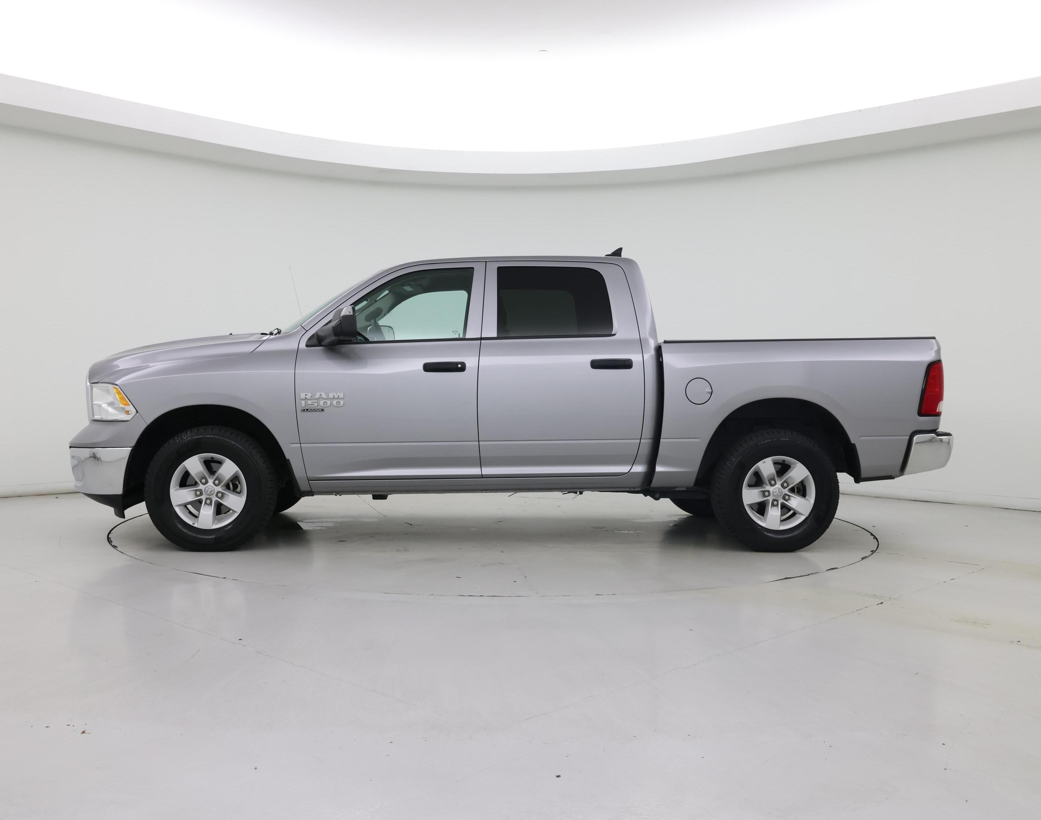 Thumbnail: 2023 RAM 1500 Classic - 3