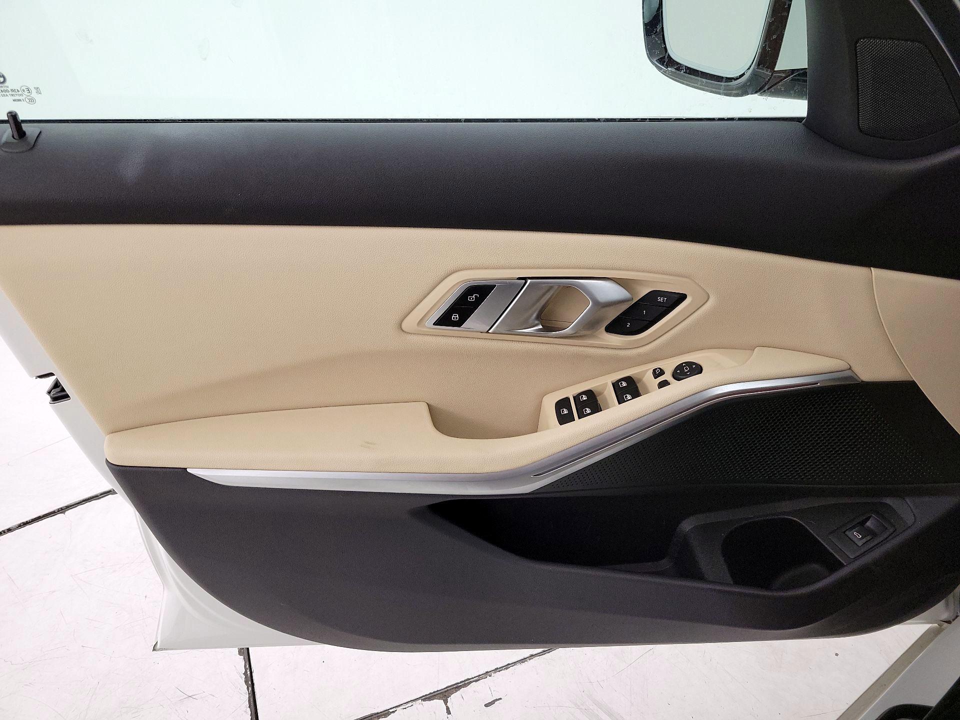 Thumbnail: 2020 BMW 3 Series - 12