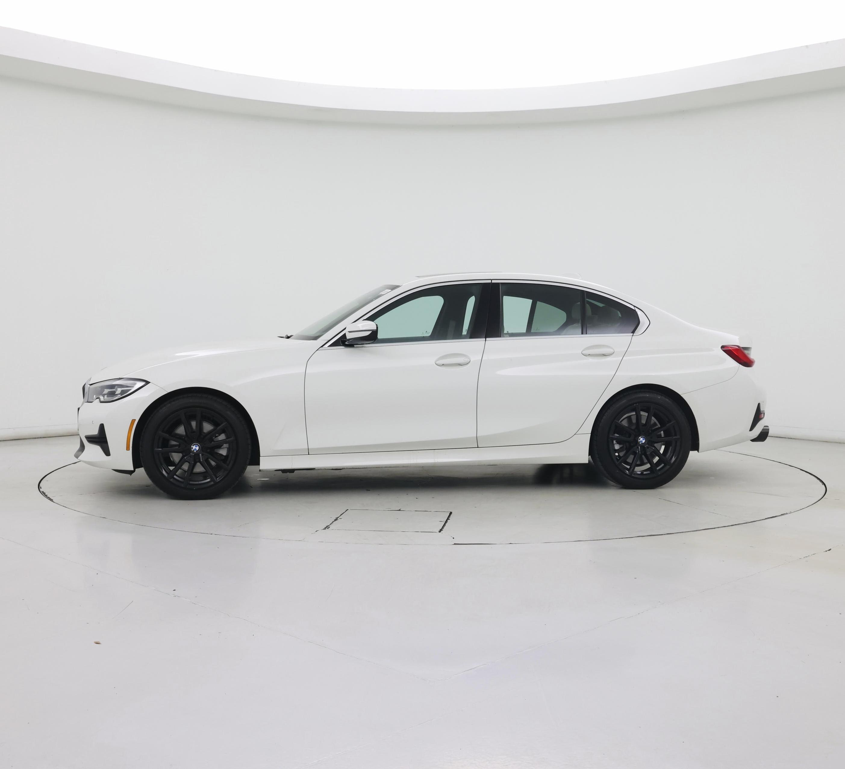 Thumbnail: 2020 BMW 3 Series - 3