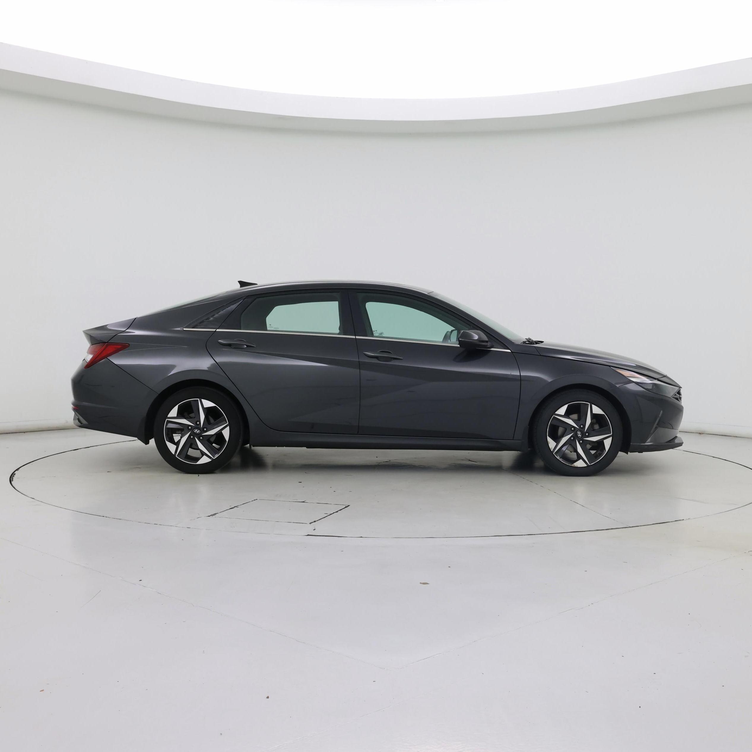 Thumbnail: 2022 Hyundai Elantra - 7