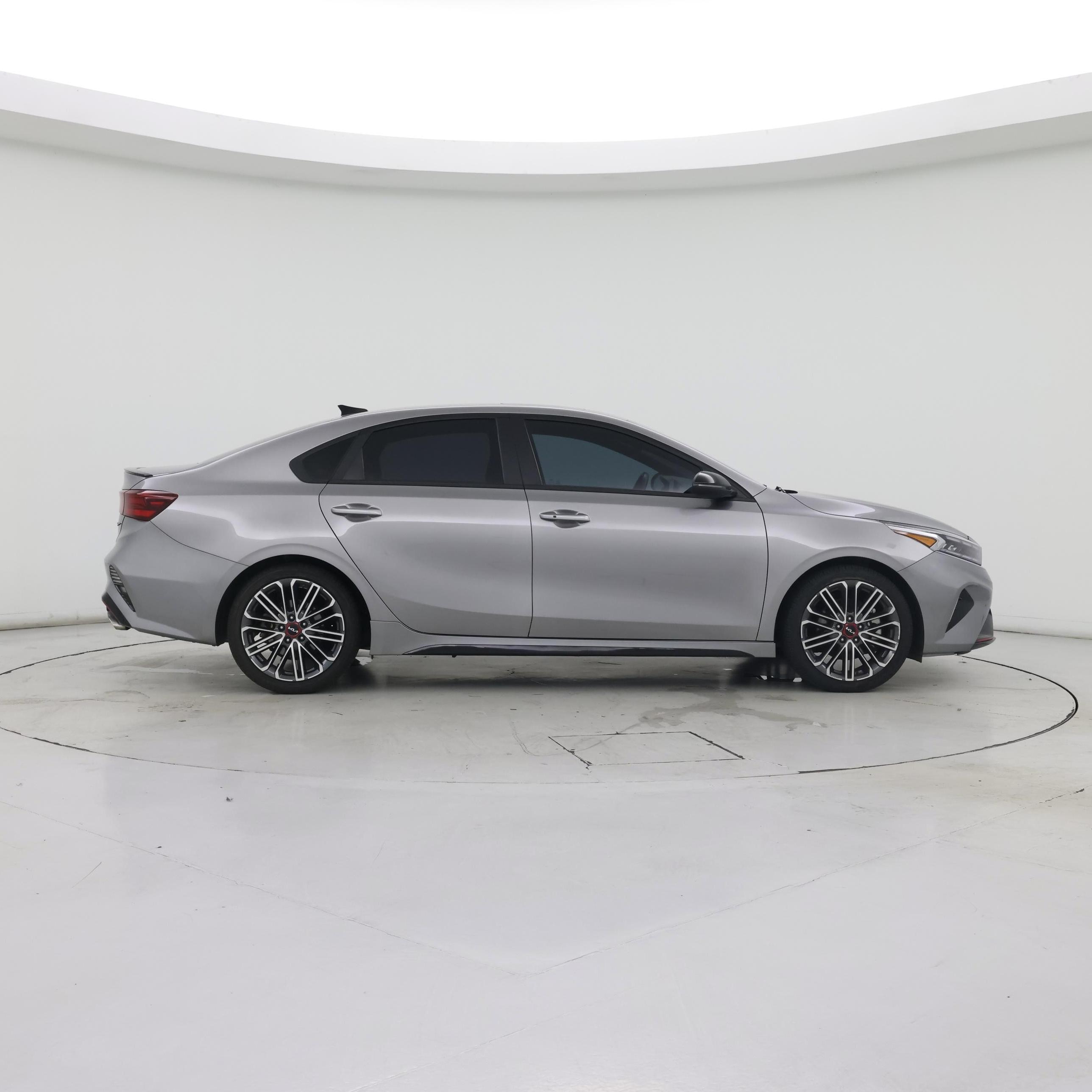 Thumbnail: 2023 Kia Forte - 7