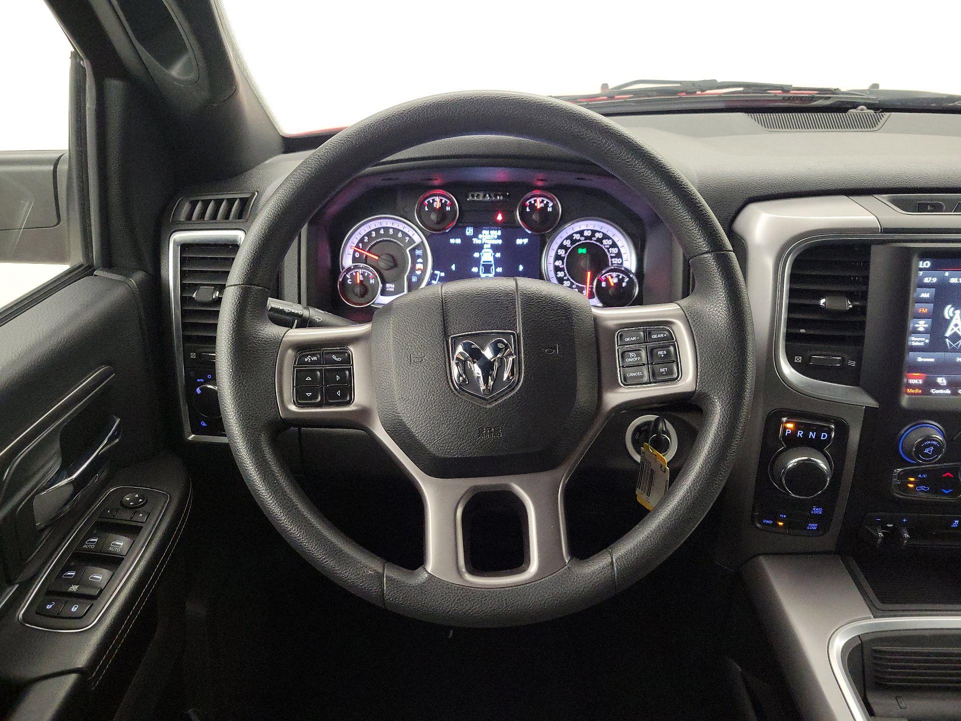 Thumbnail: 2023 RAM 1500 Classic - 10