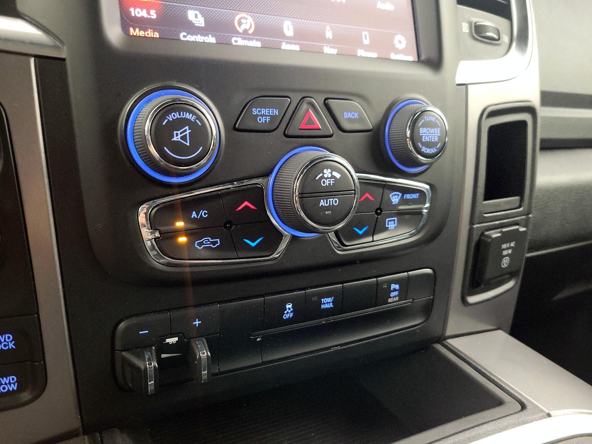 Thumbnail: 2023 RAM 1500 Classic - 16