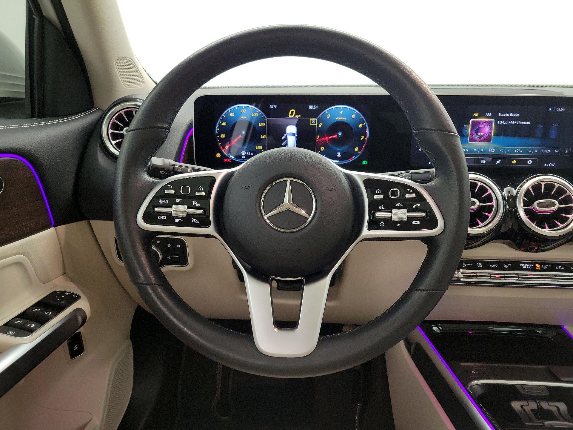 Thumbnail: 2021 Mercedes-Benz GLB - 10