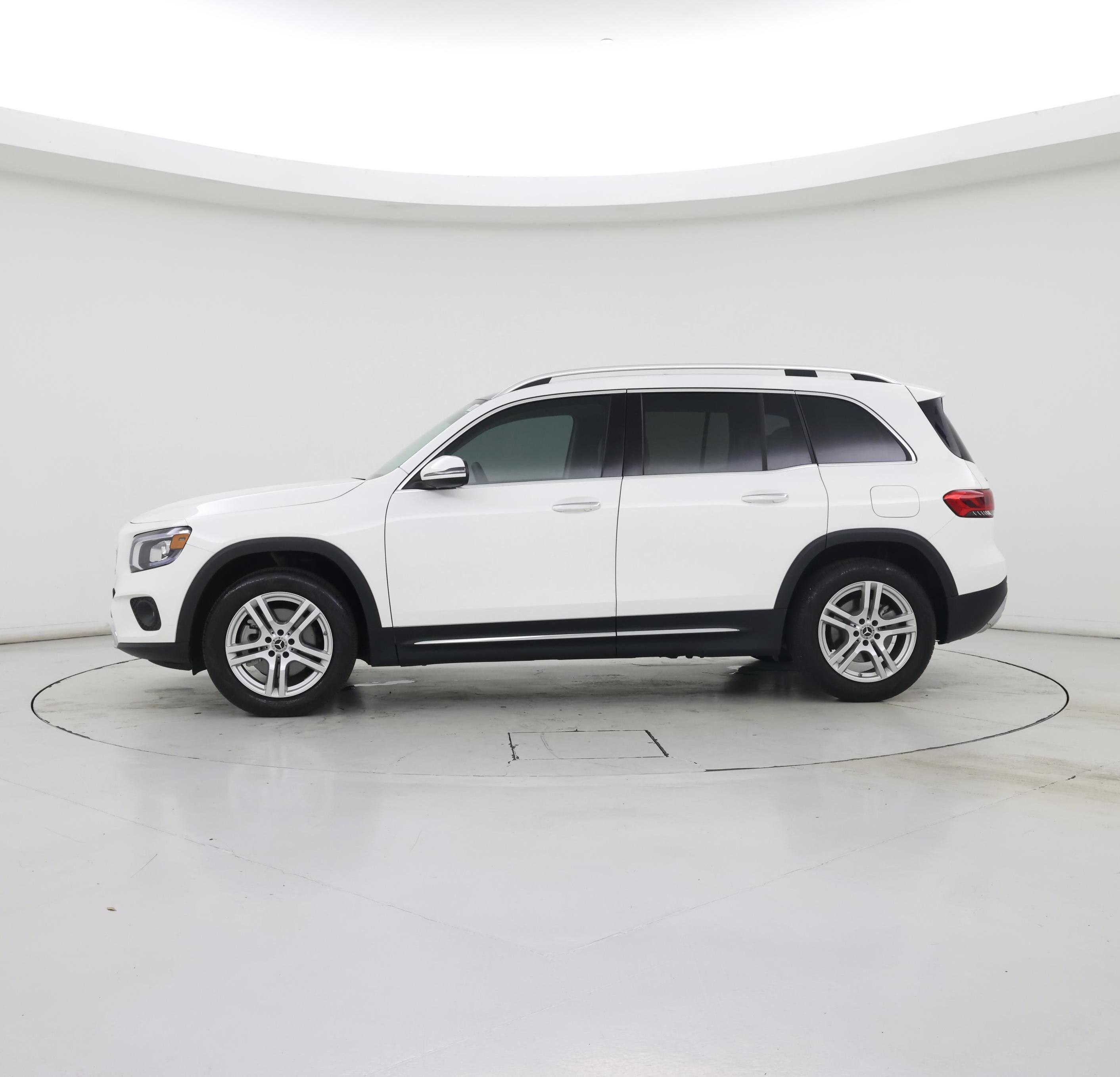 Thumbnail: 2021 Mercedes-Benz GLB - 3