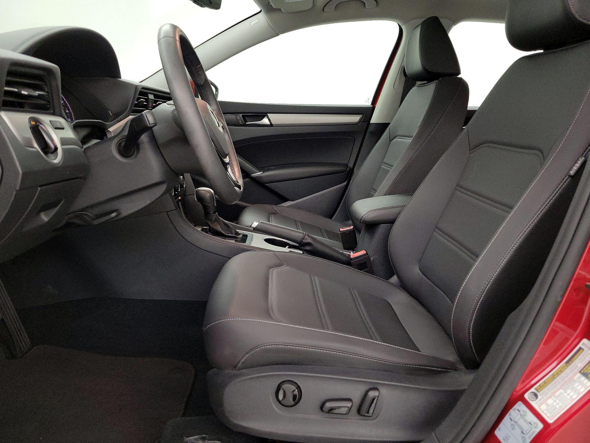 Thumbnail: 2022 Volkswagen Passat - 11