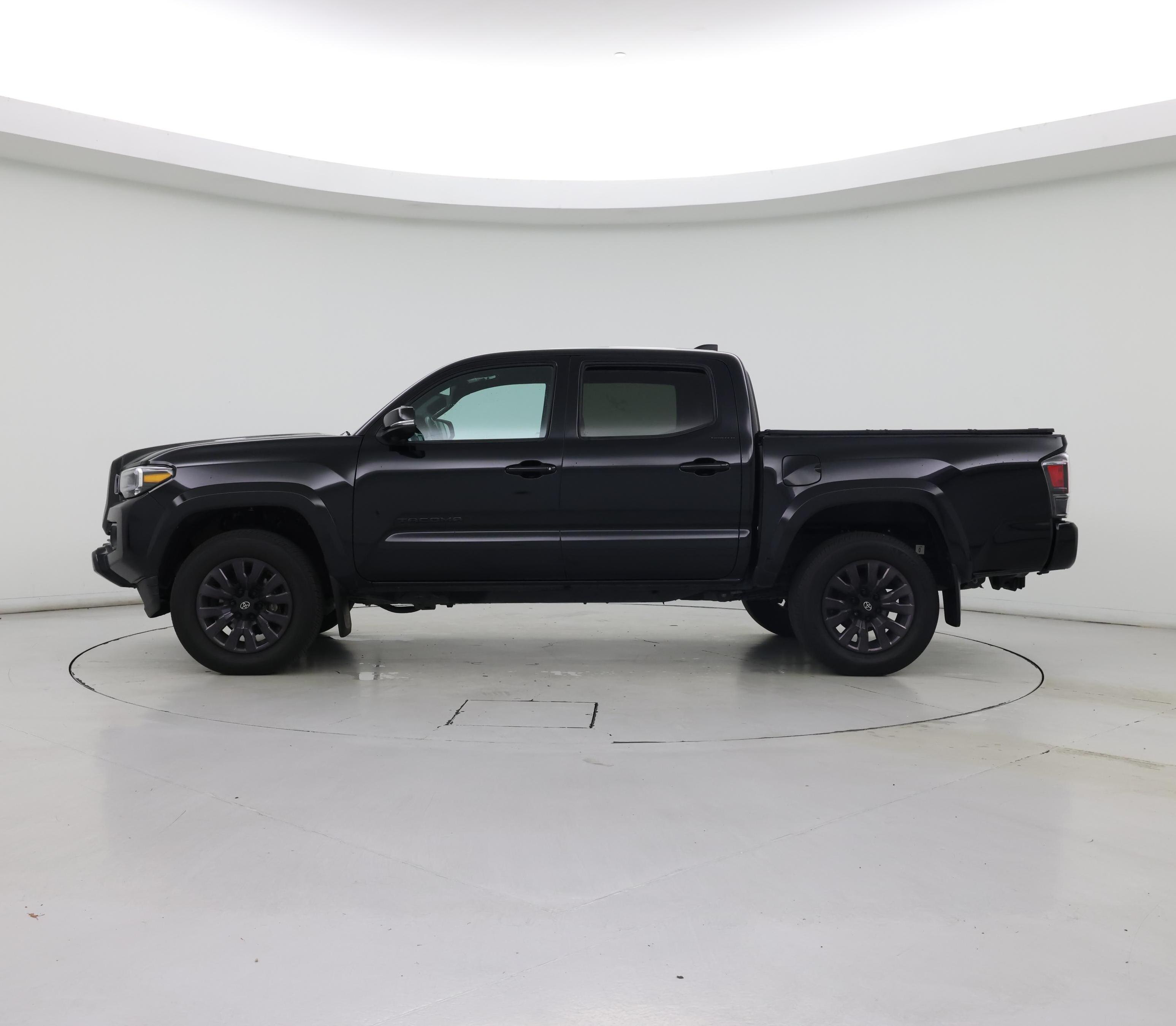 Thumbnail: 2022 Toyota Tacoma - 3