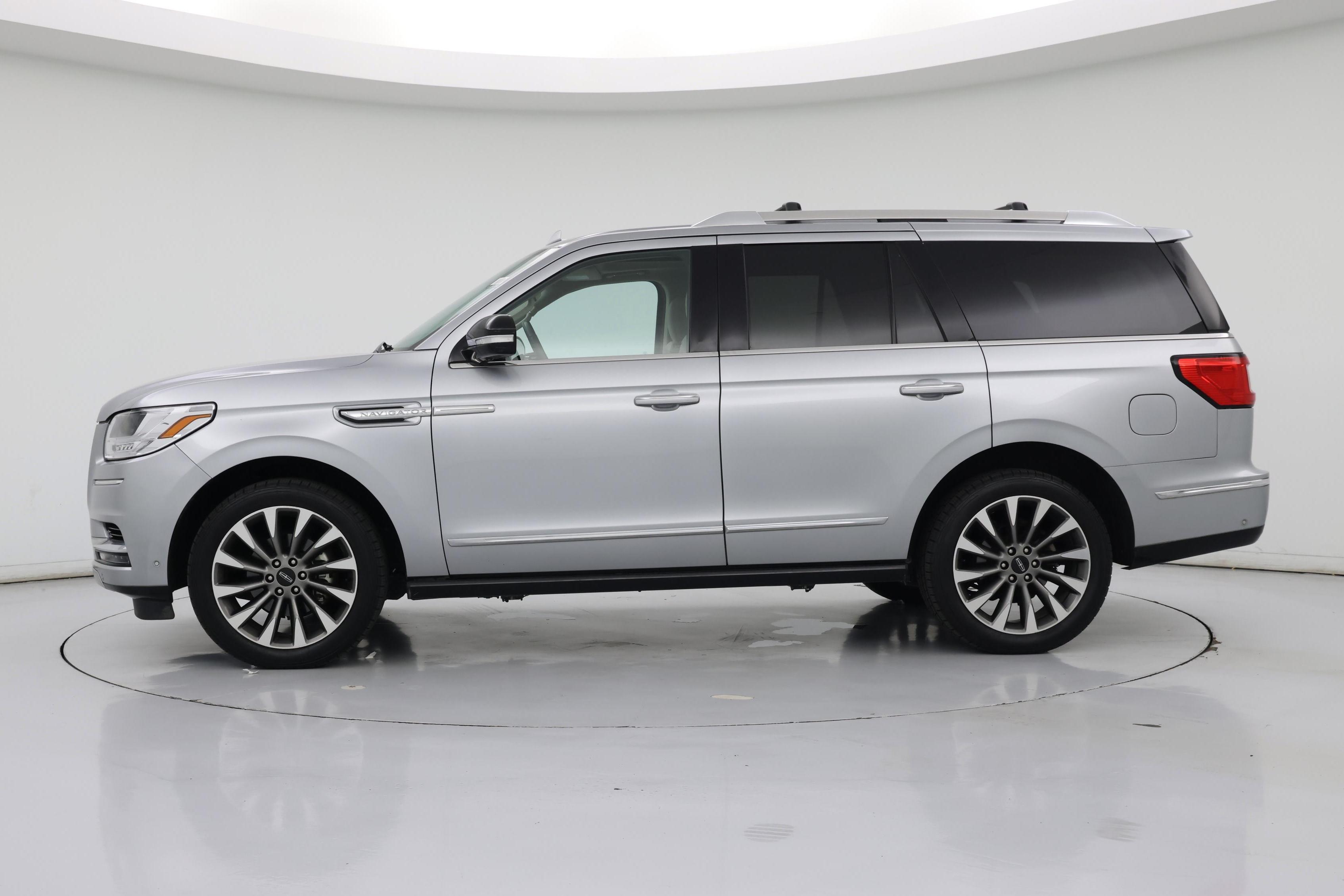 Thumbnail: 2020 Lincoln Navigator - 3