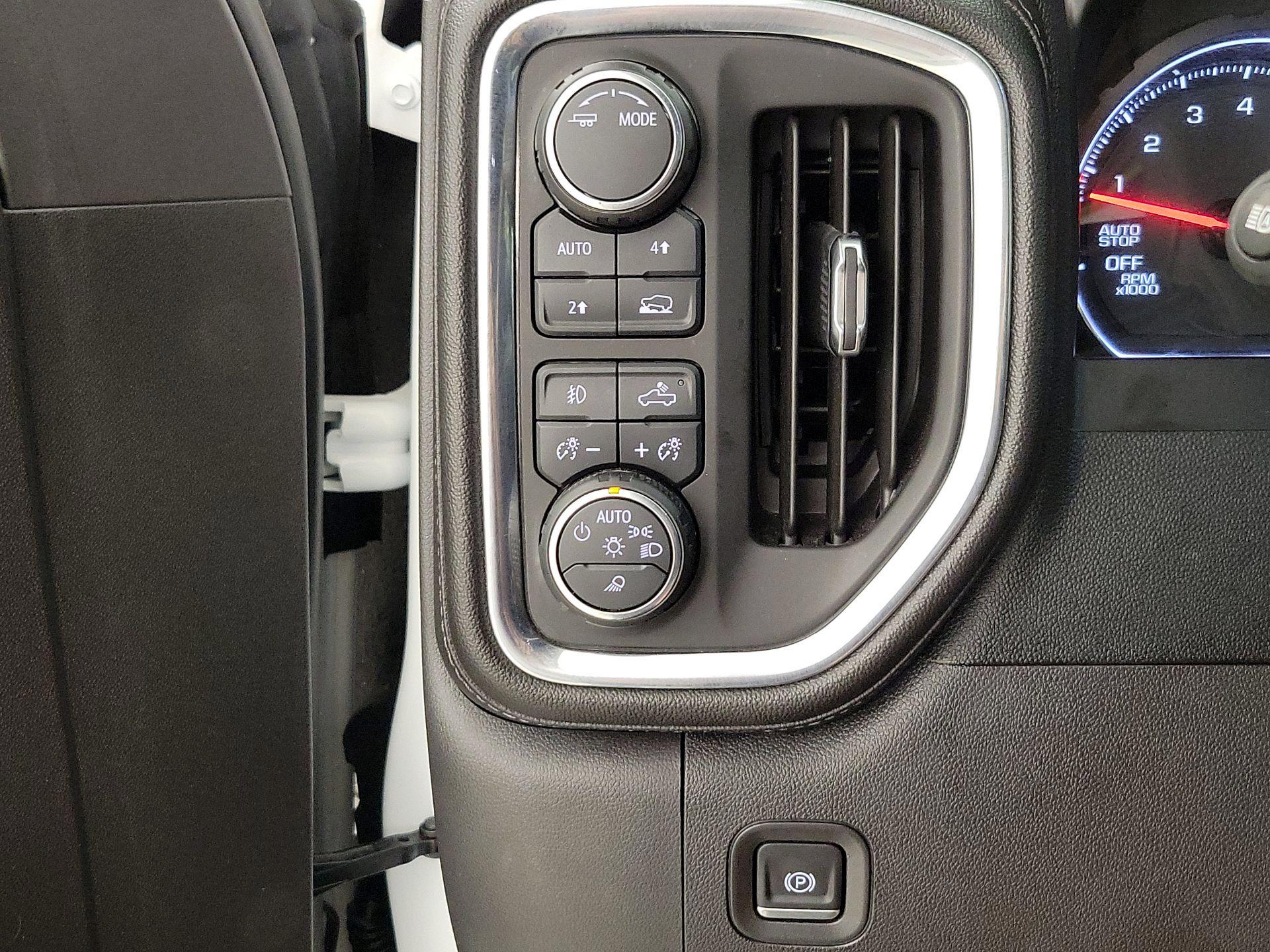 Thumbnail: 2020 Chevrolet Silverado 1500 - 13