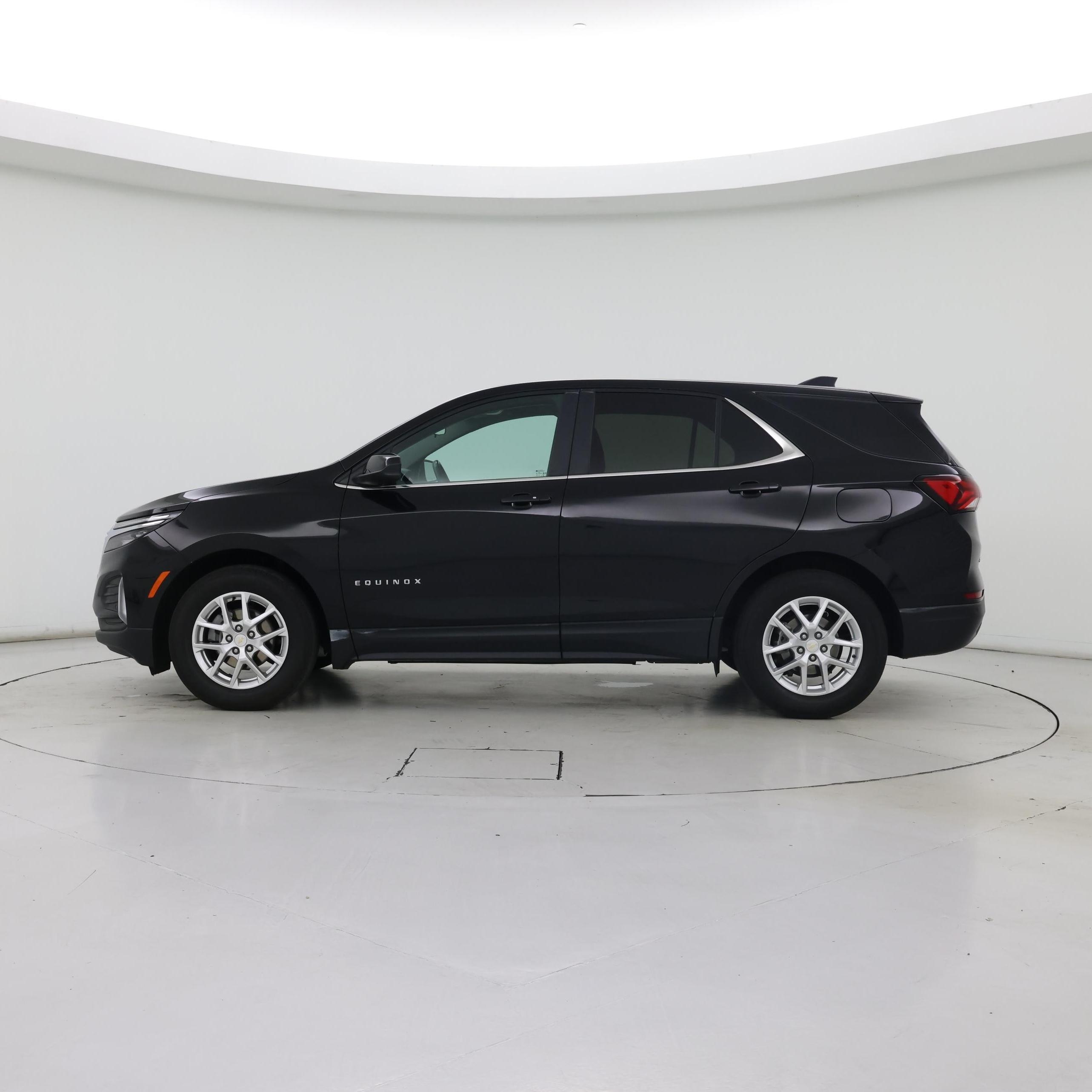 Thumbnail: 2023 Chevrolet Equinox - 3