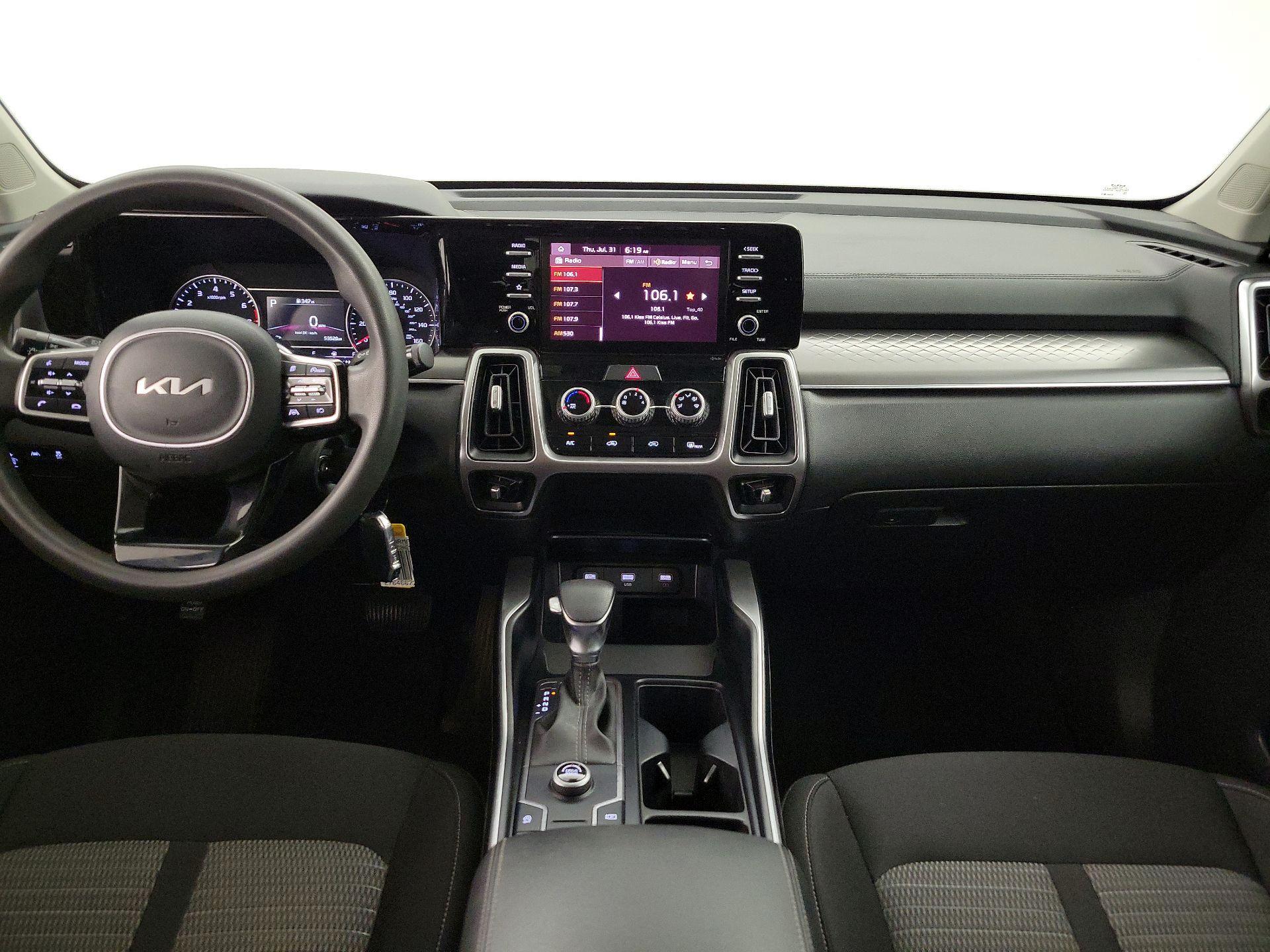 Thumbnail: 2022 Kia Sorento - 9