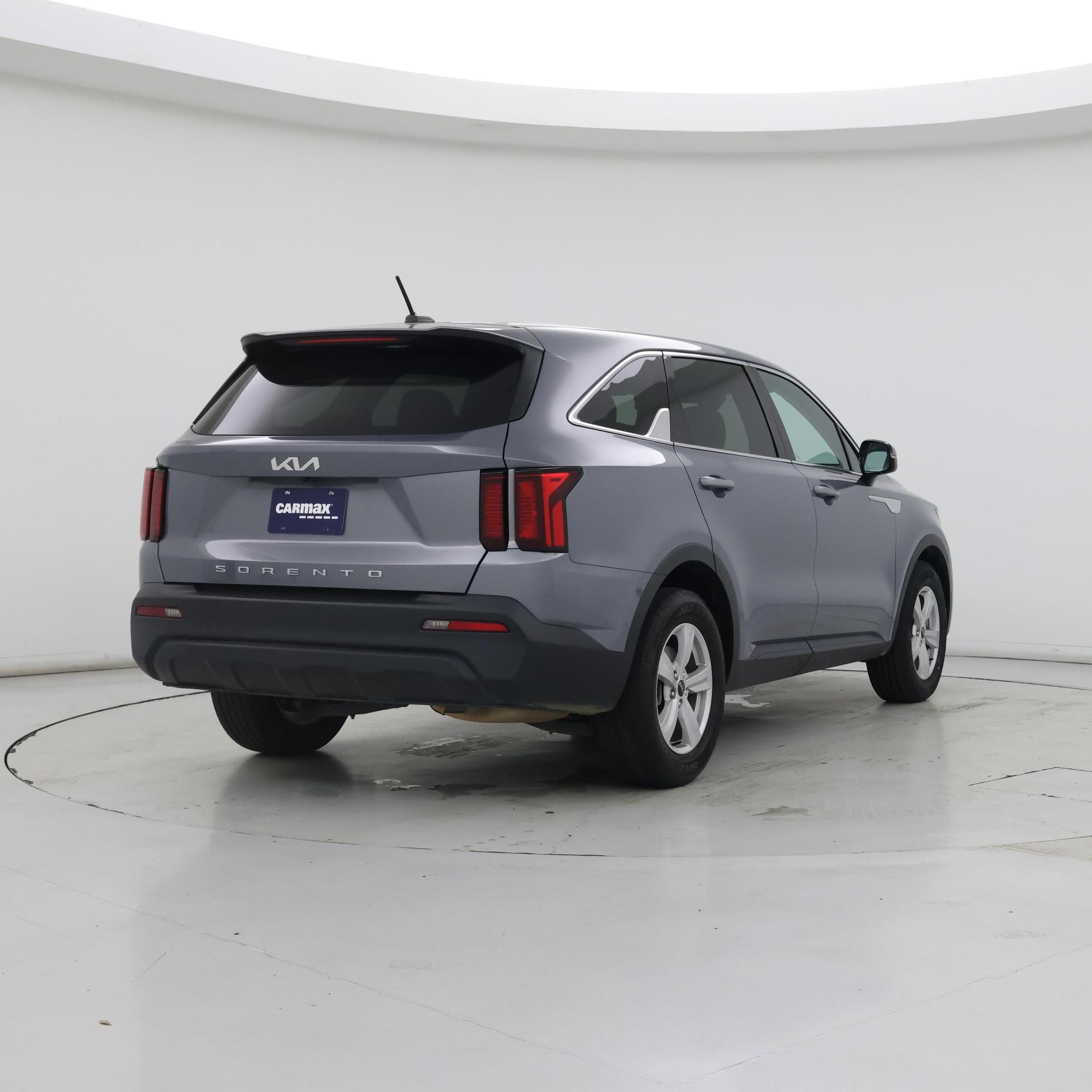 Thumbnail: 2022 Kia Sorento - 8