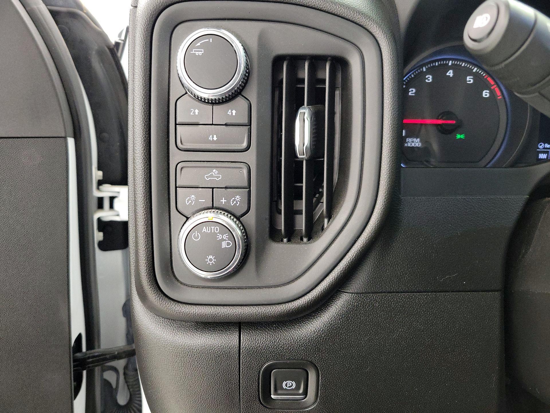 Thumbnail: 2024 GMC Sierra 2500 - 13