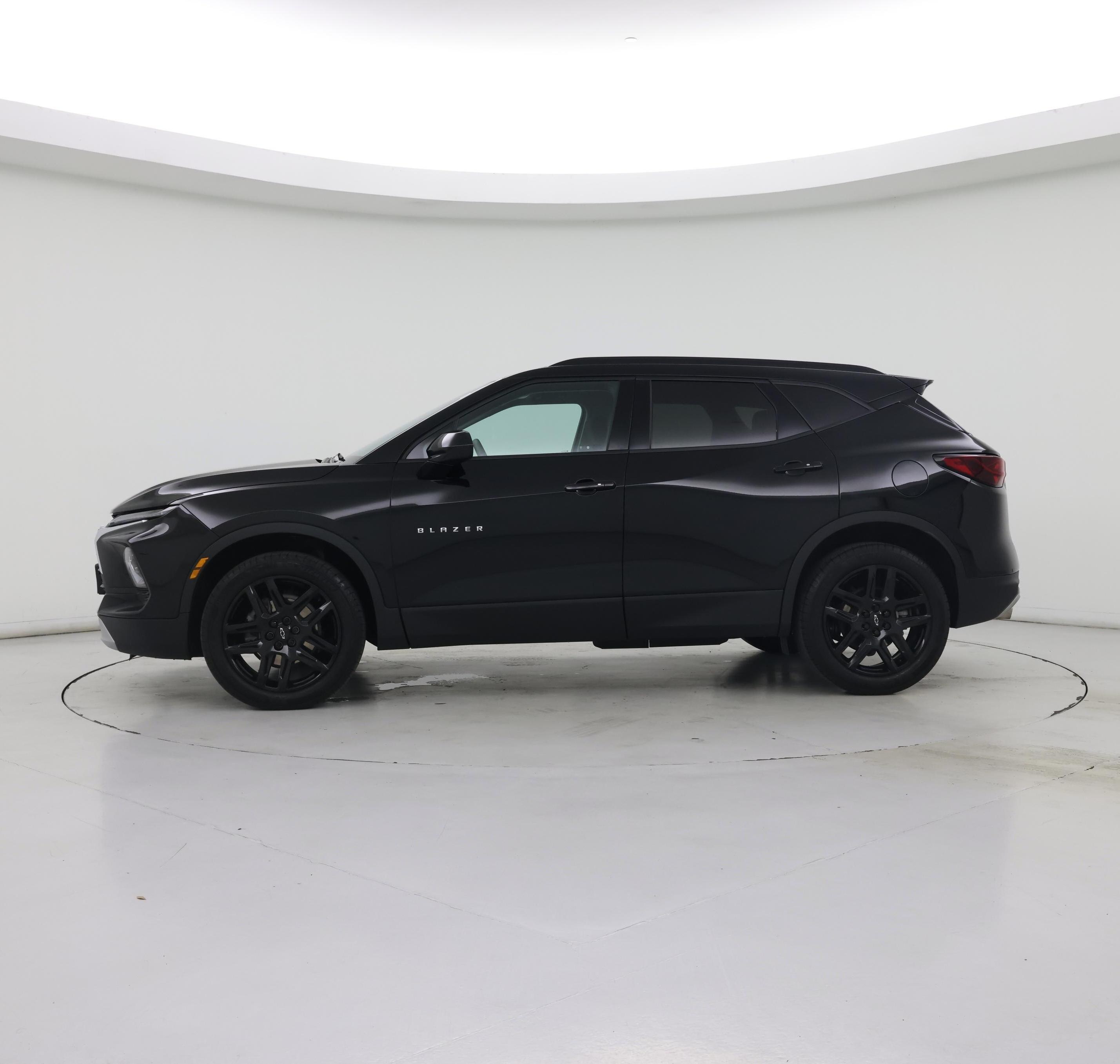 Thumbnail: 2023 Chevrolet Blazer - 3