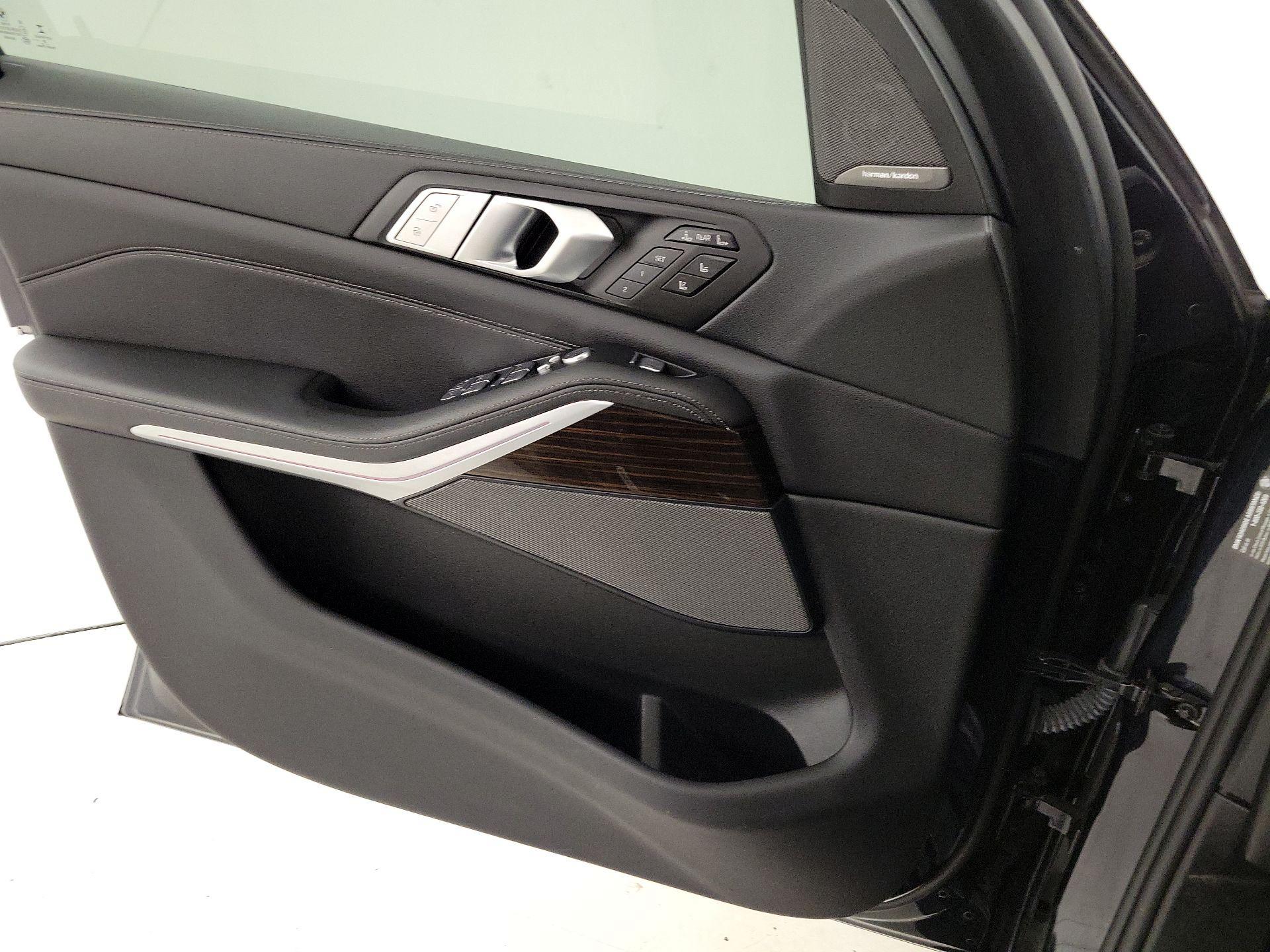 Thumbnail: 2021 BMW X7 - 12
