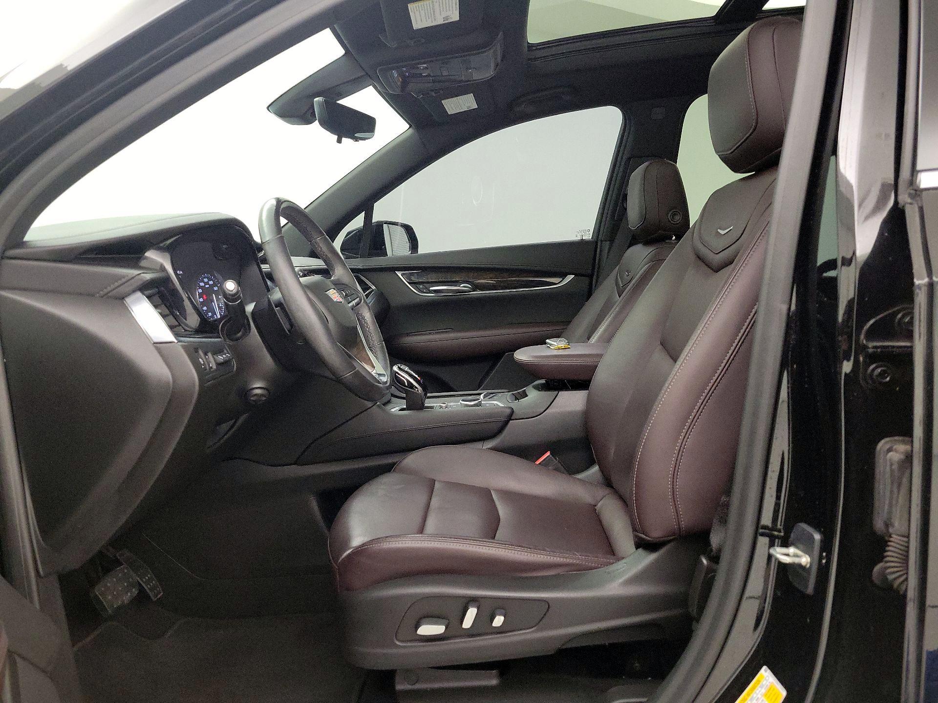 Thumbnail: 2021 Cadillac XT6 - 11