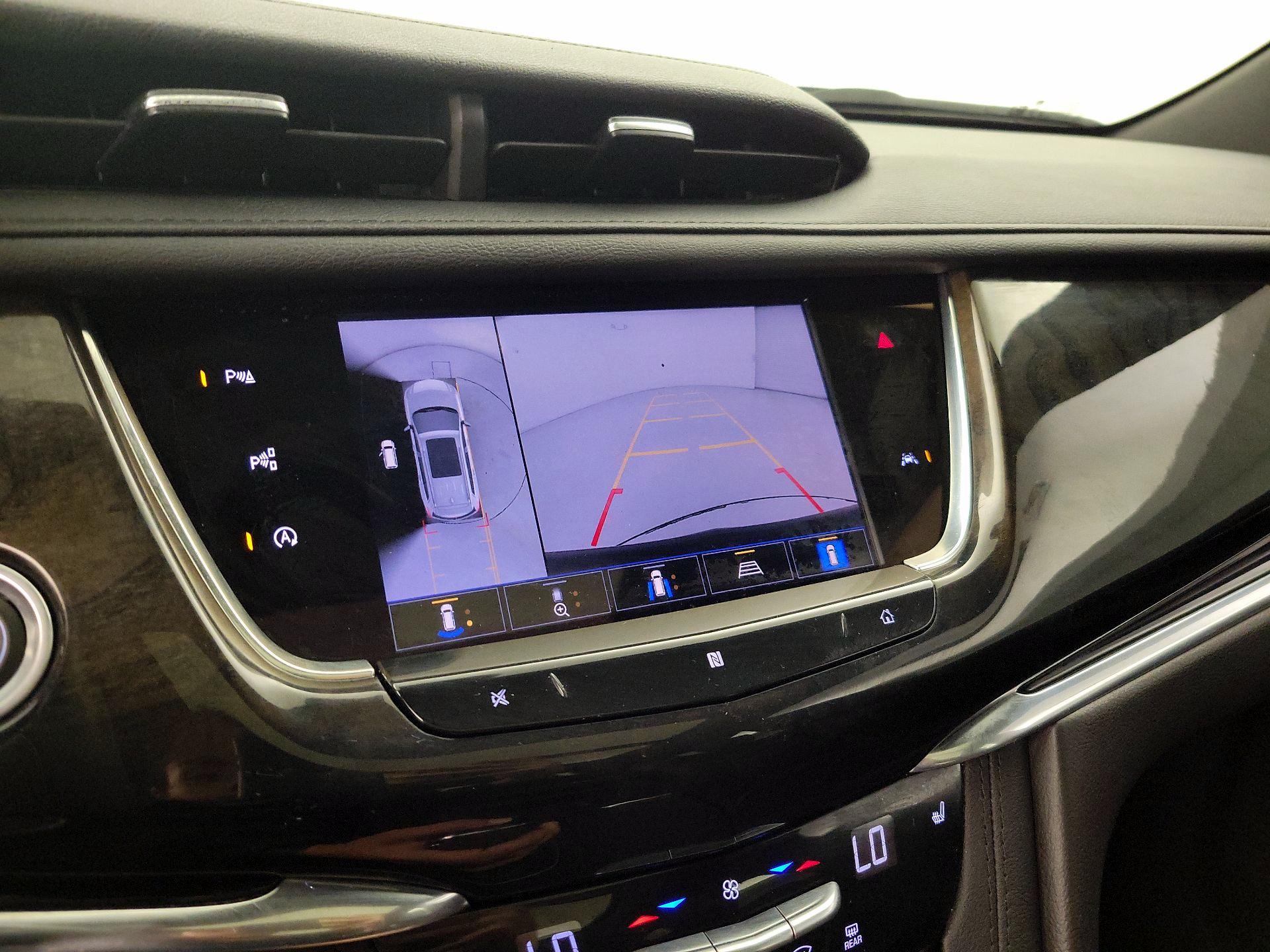 Thumbnail: 2021 Cadillac XT6 - 14