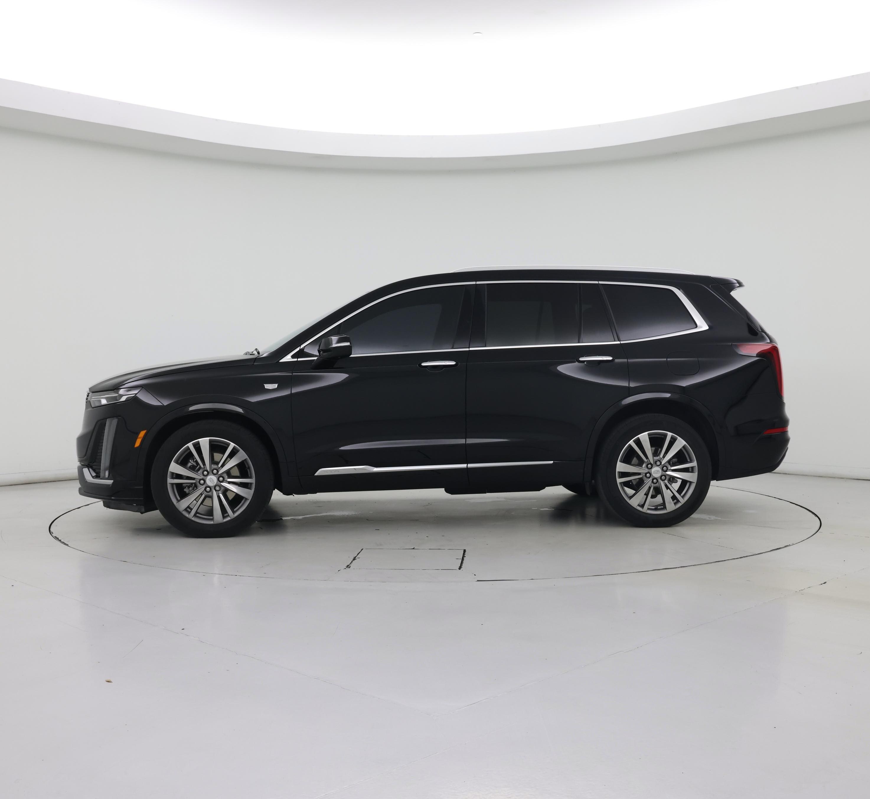 Thumbnail: 2021 Cadillac XT6 - 3