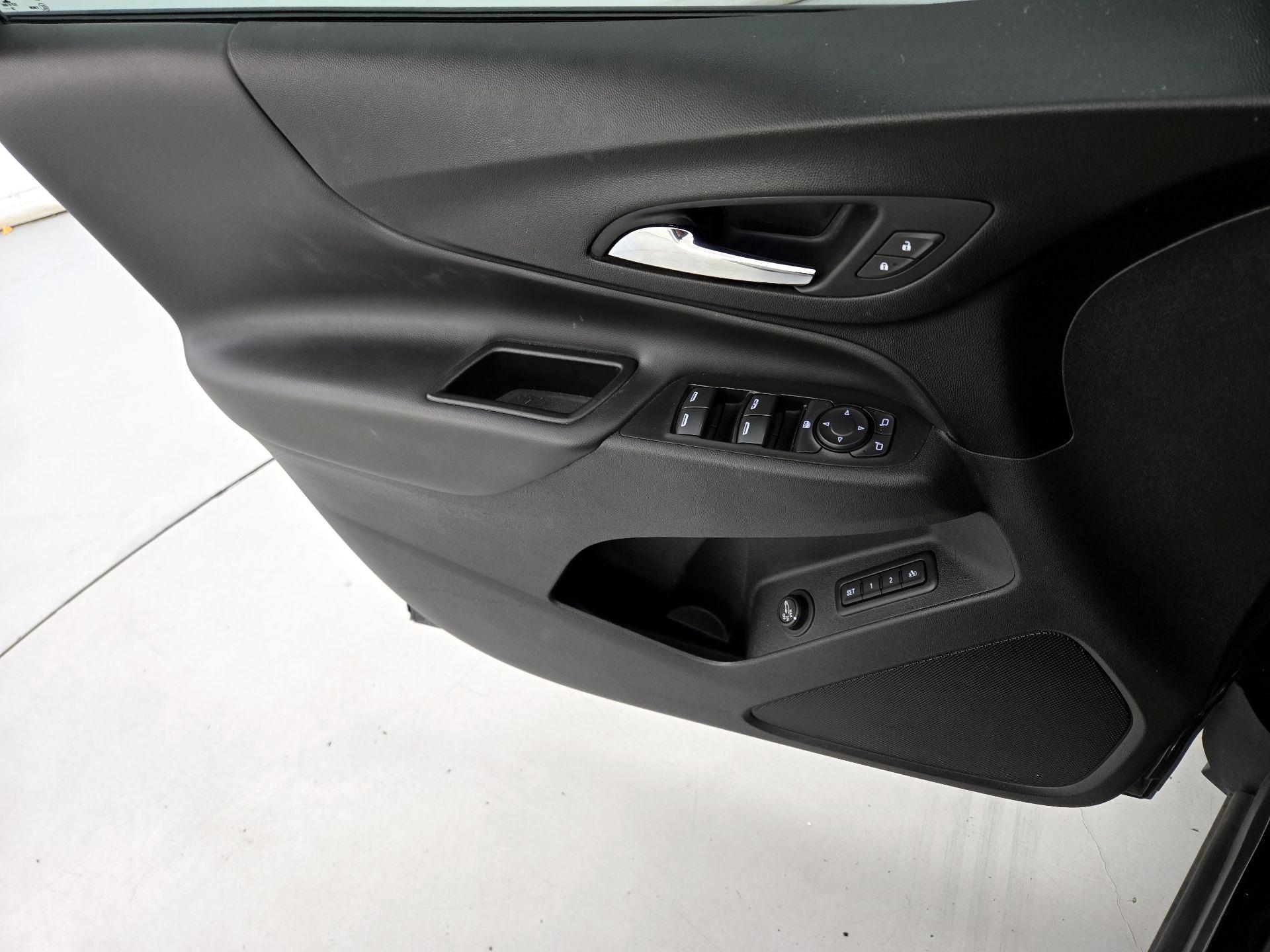 Thumbnail: 2020 Chevrolet Equinox - 12